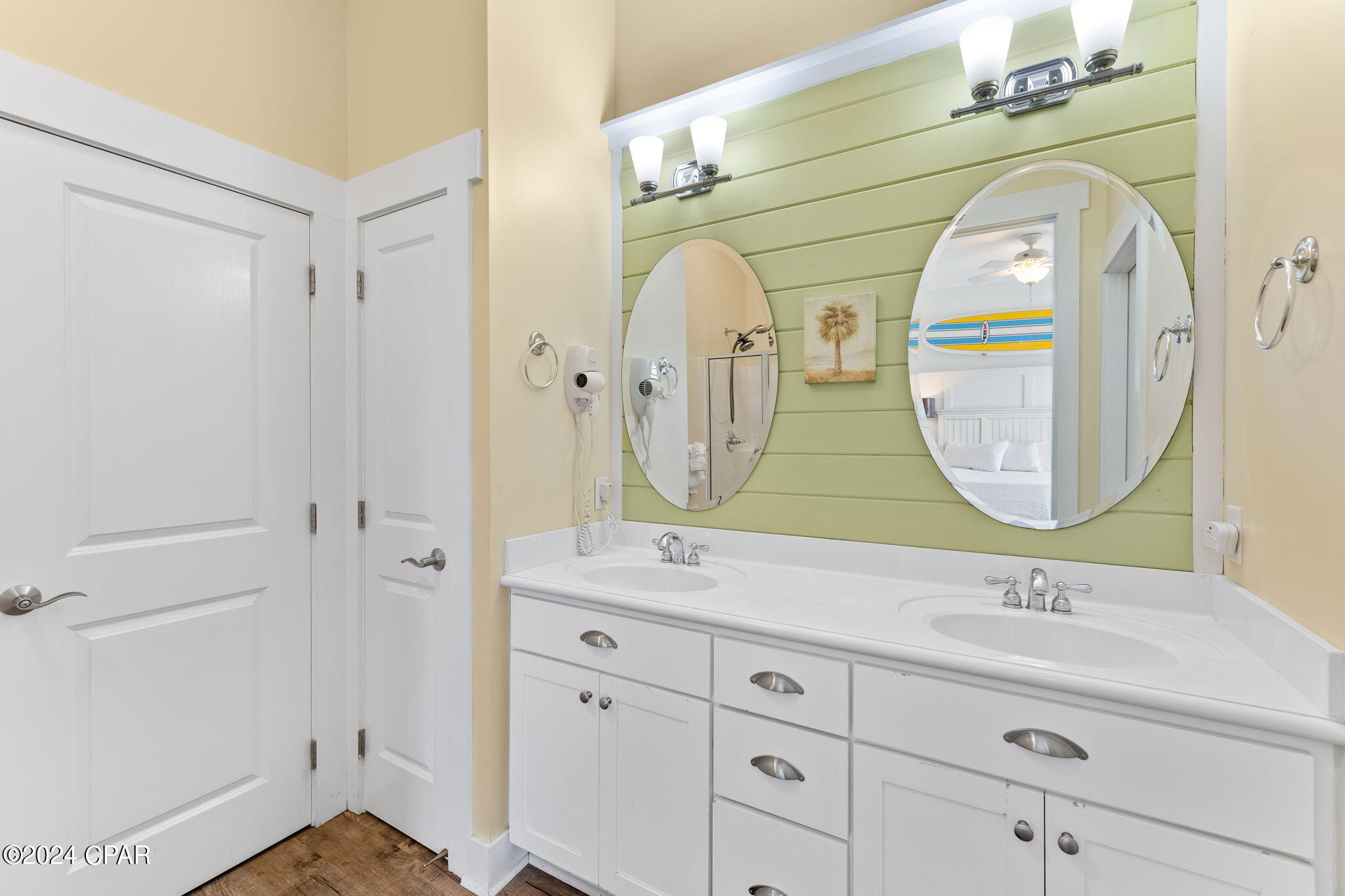 Laguna Beach Estates 8th Add - Residential