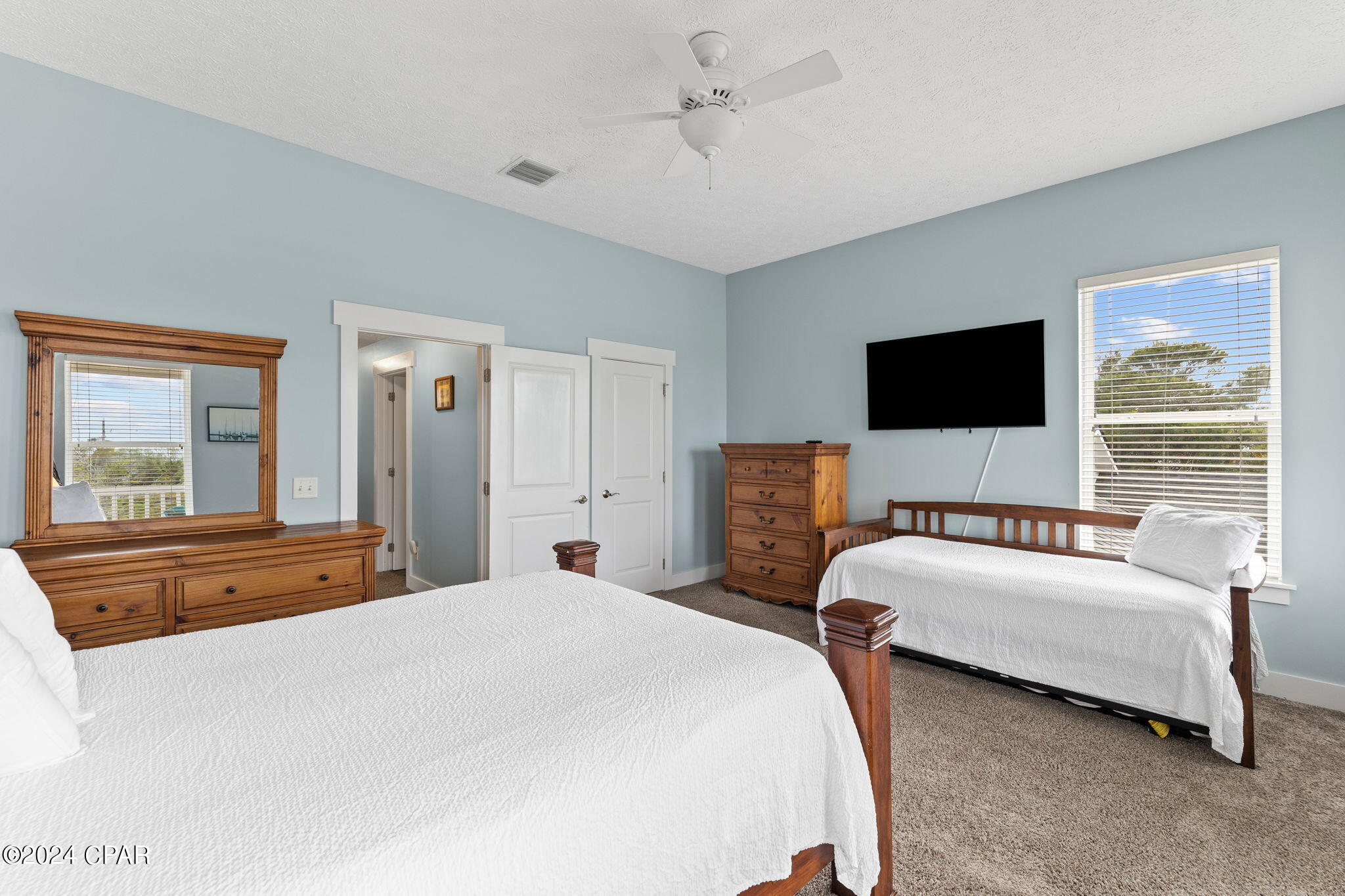 Laguna Beach Estates 8th Add - Residential