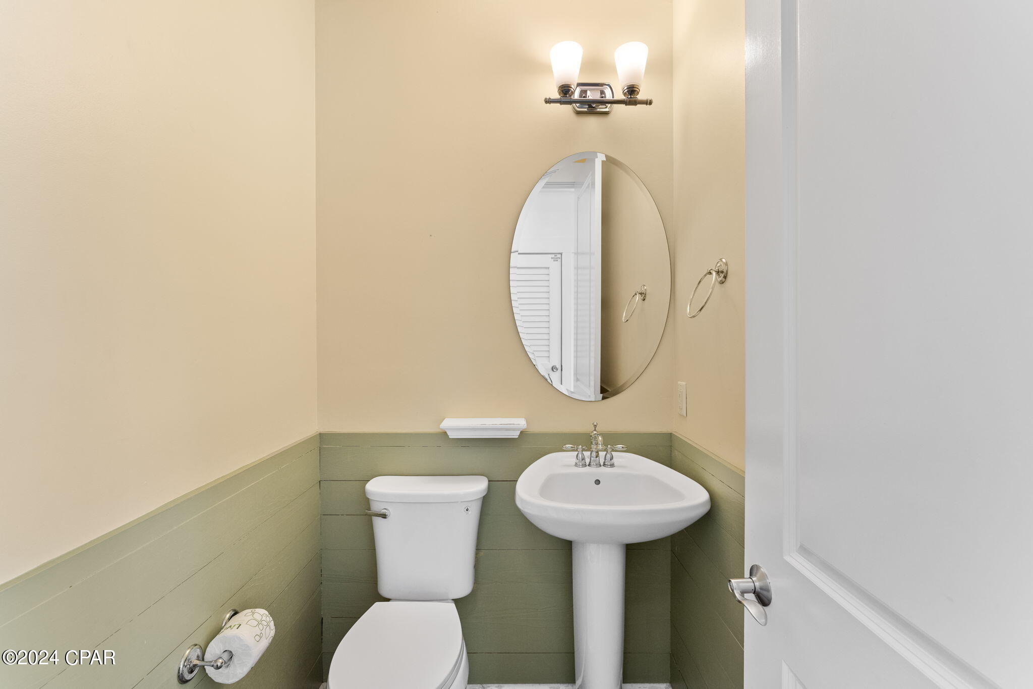 Laguna Beach Estates 8th Add - Residential