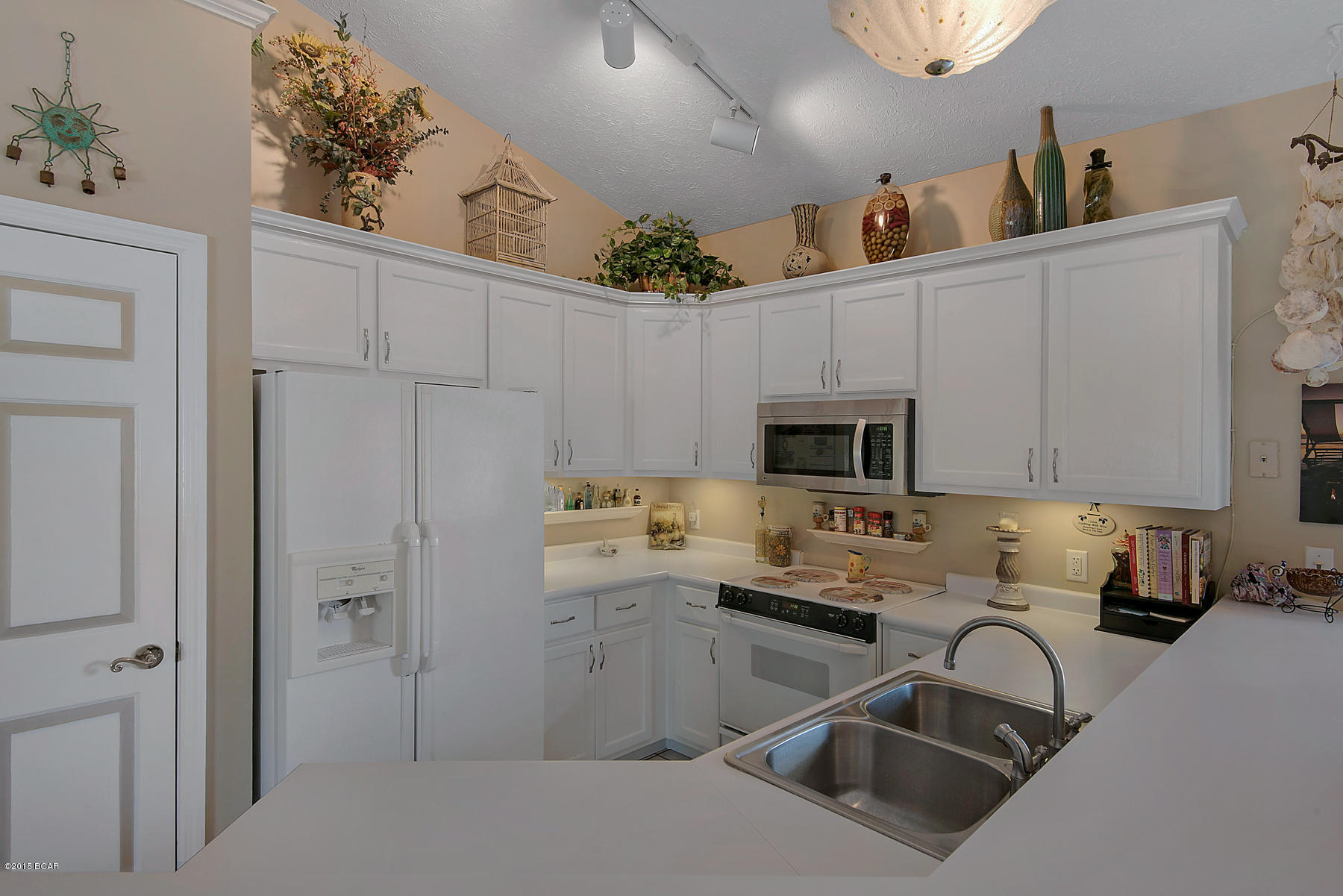 Hutchison's 2nd To Bahama Bch - Residential