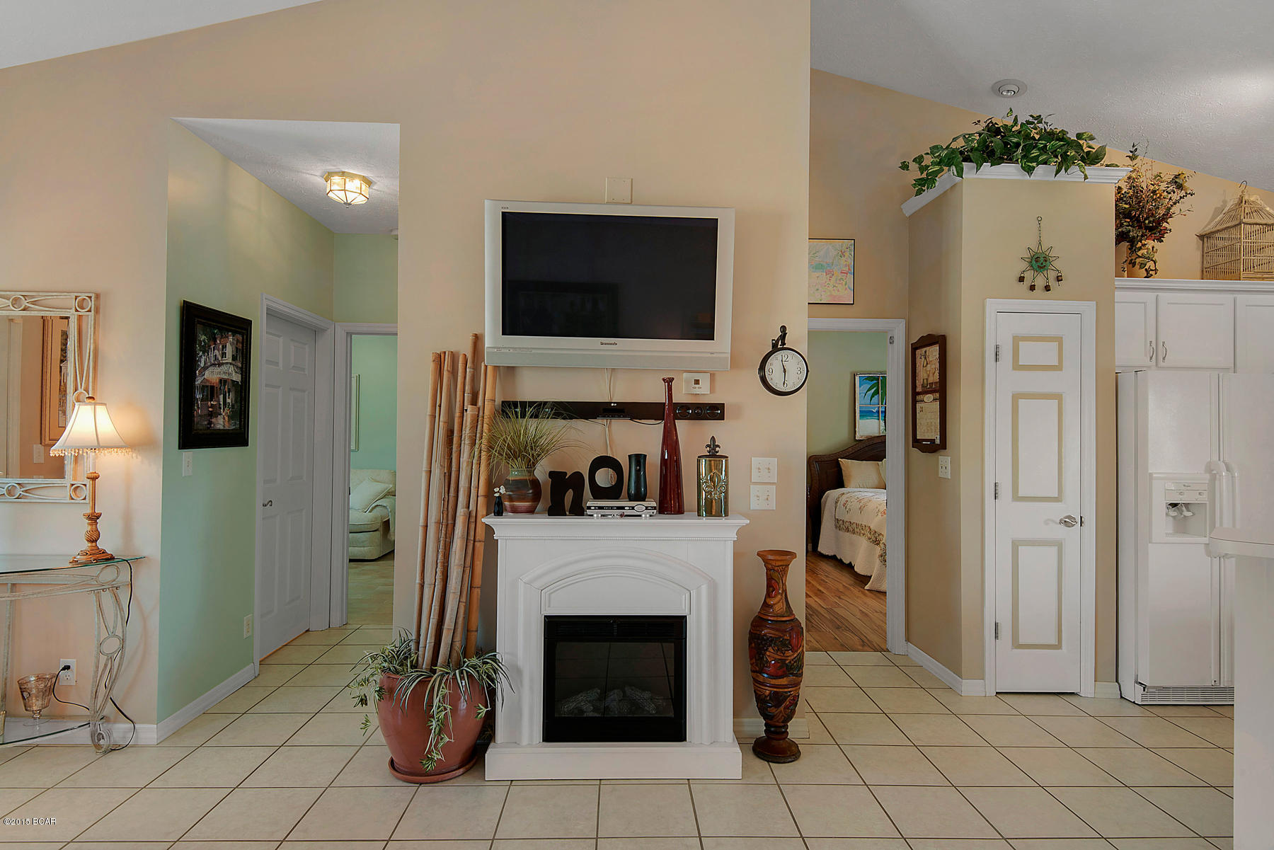 Hutchison's 2nd To Bahama Bch - Residential