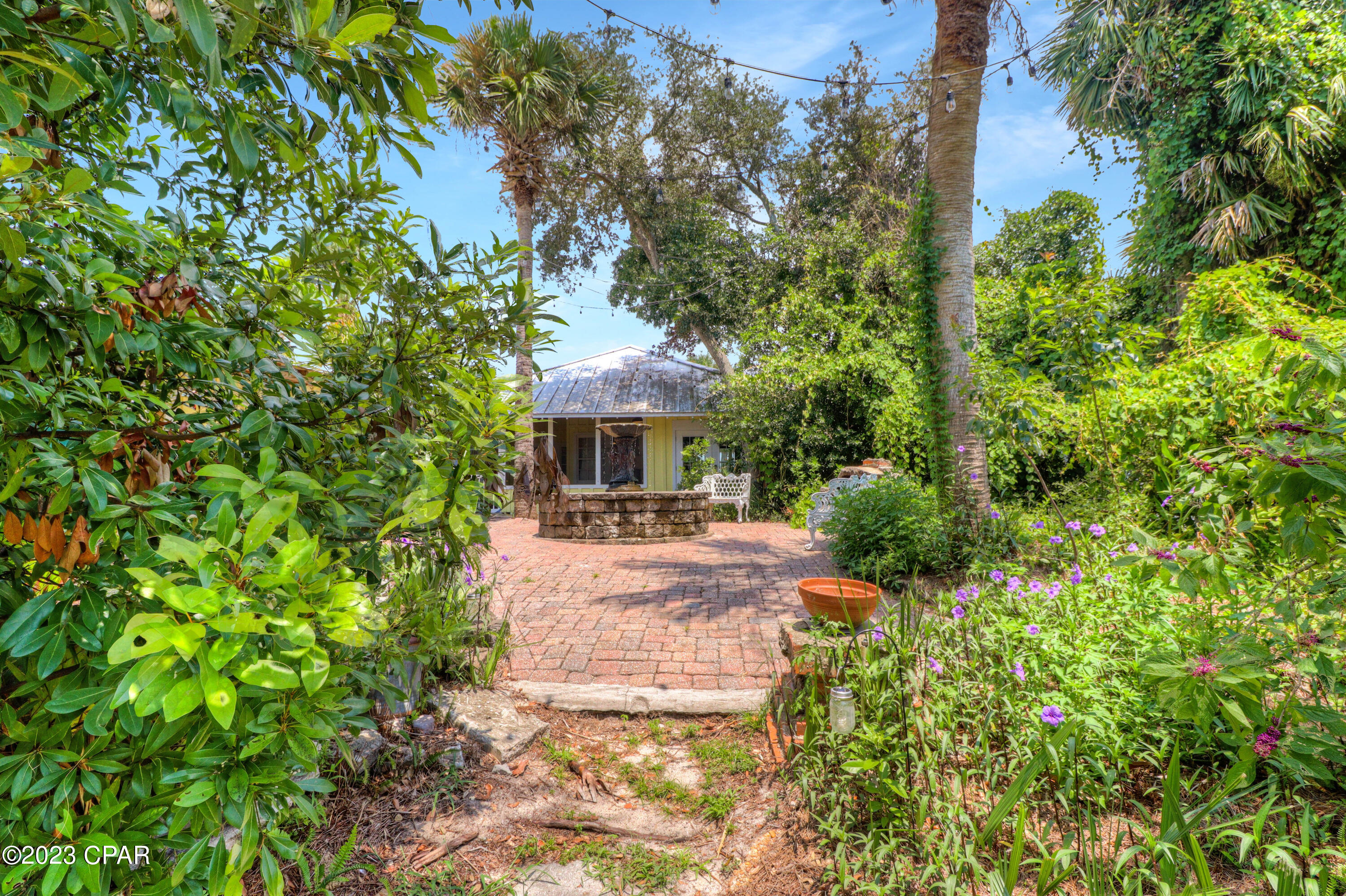 Camp Palms - Residential