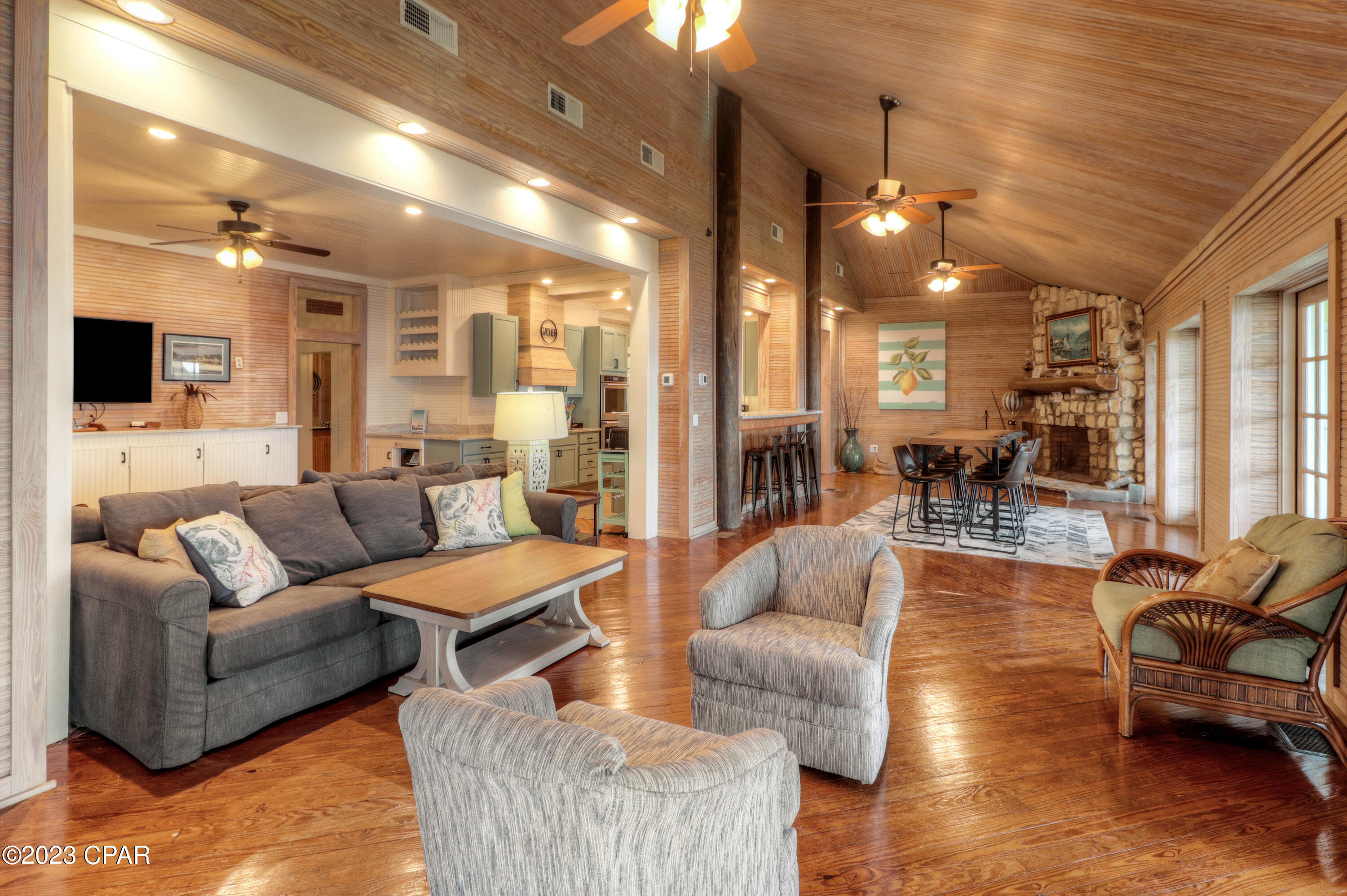 Camp Palms - Residential