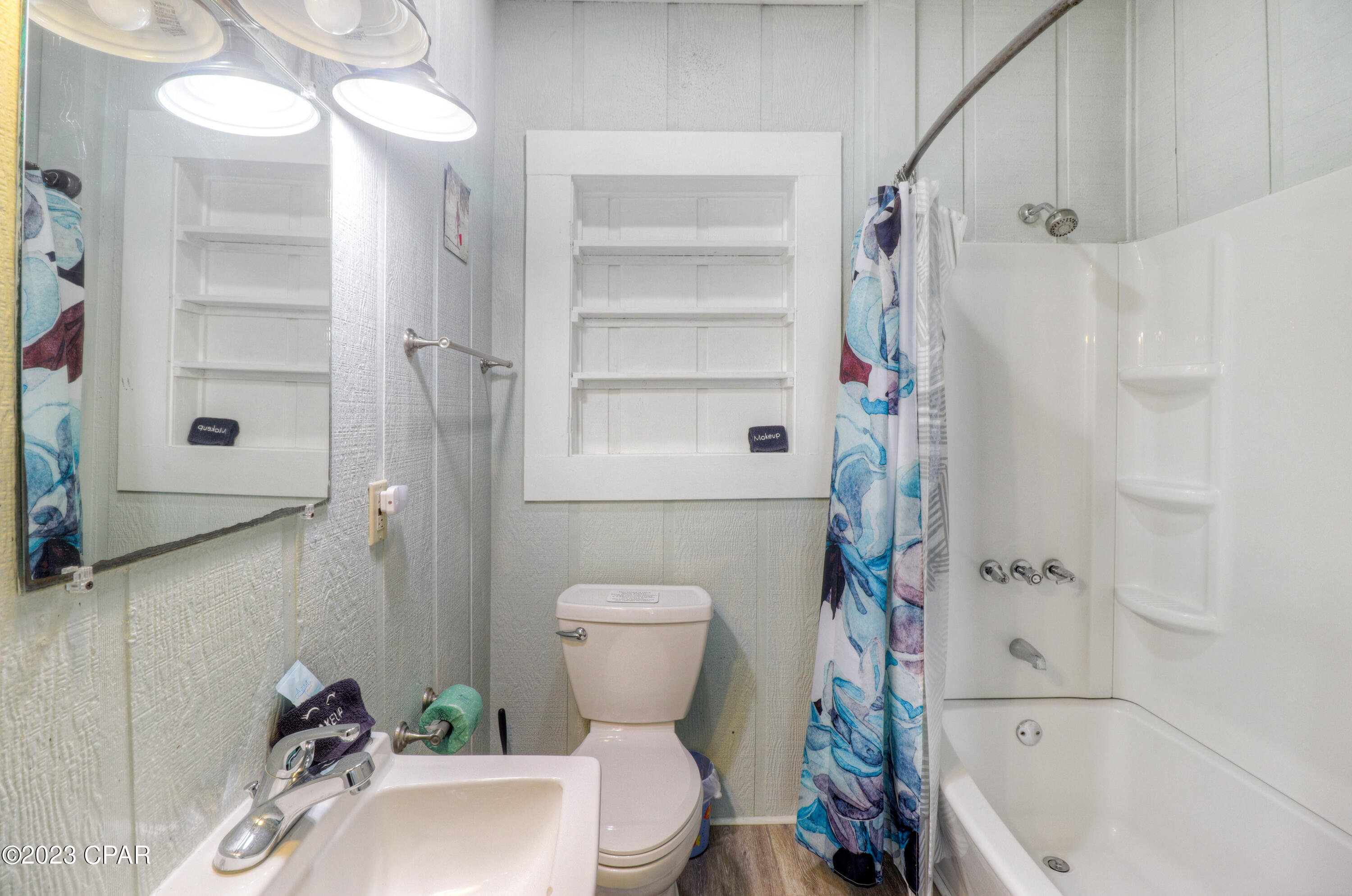 Camp Palms - Residential