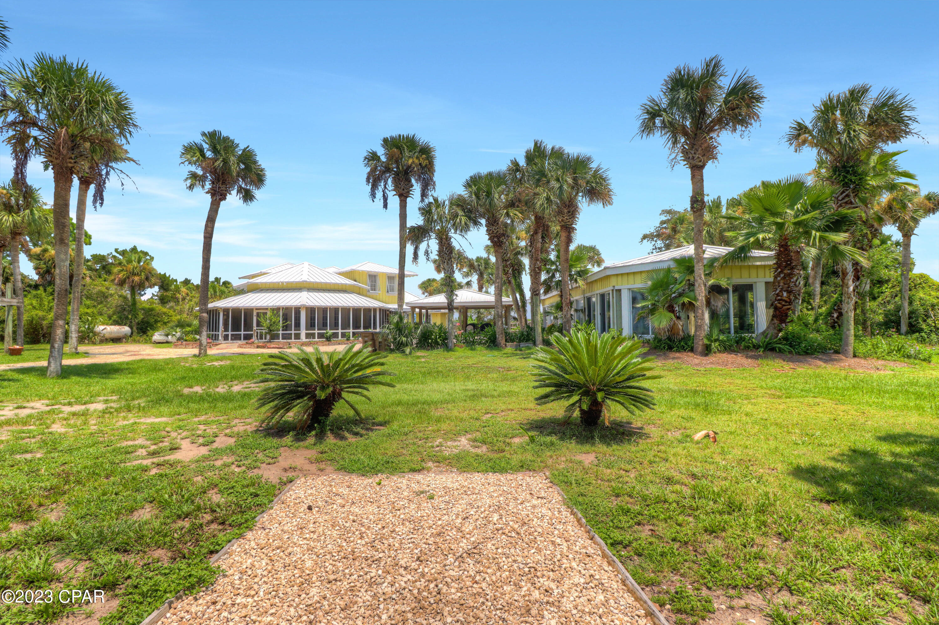 Camp Palms - Residential