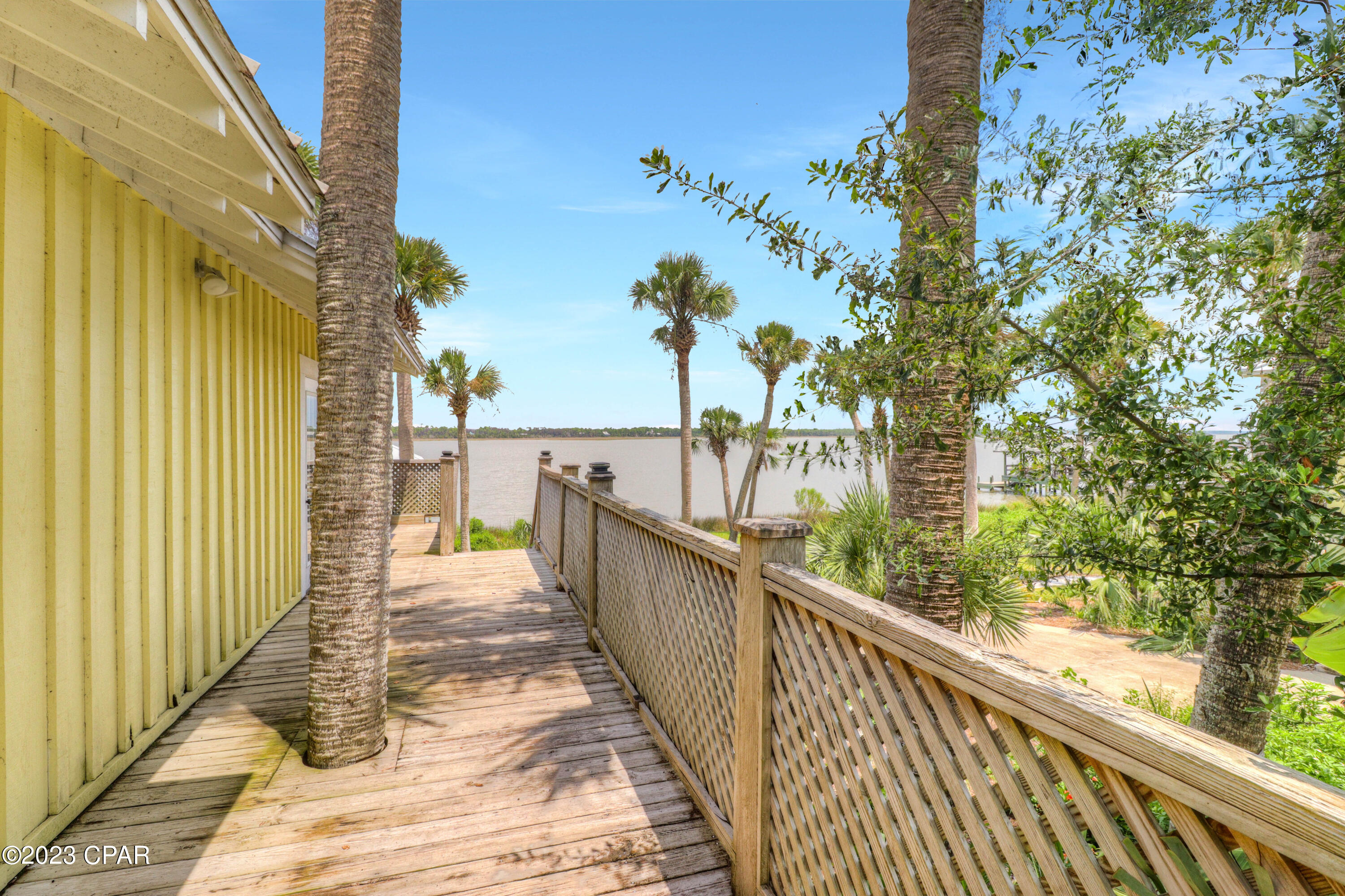 Camp Palms - Residential