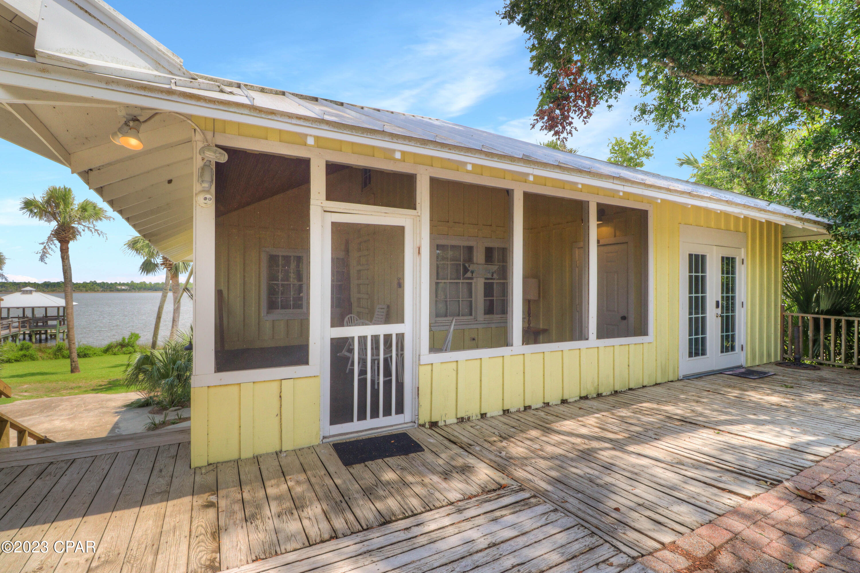 Camp Palms - Residential