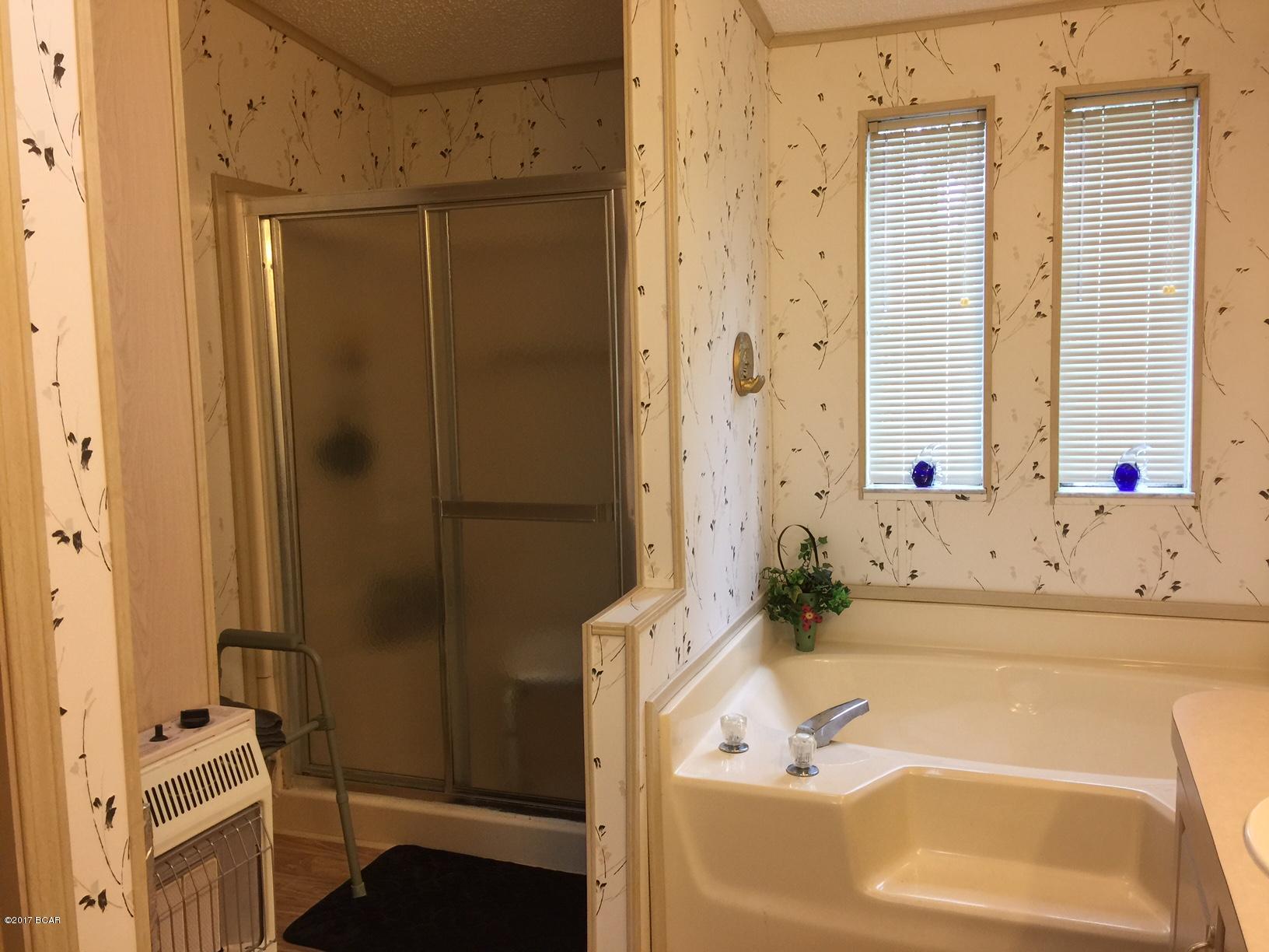 Leisure Lakes - Residential