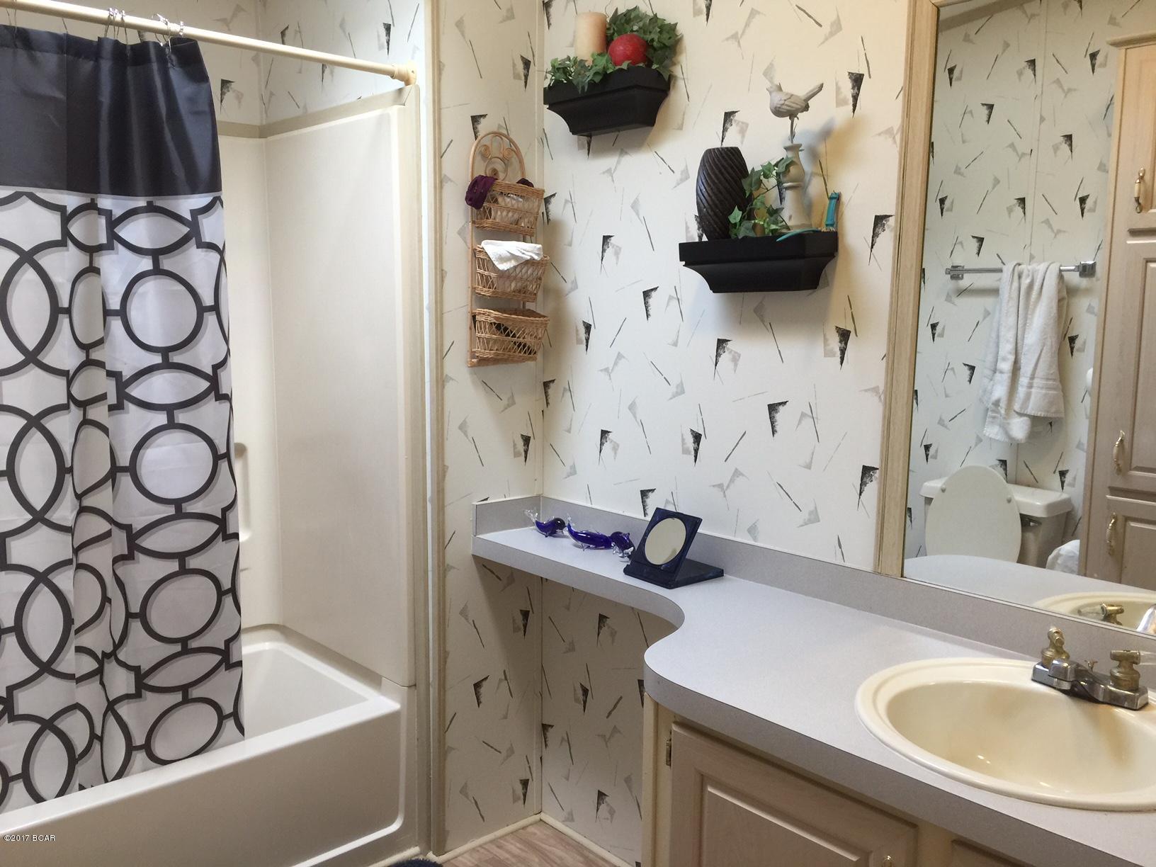 Leisure Lakes - Residential