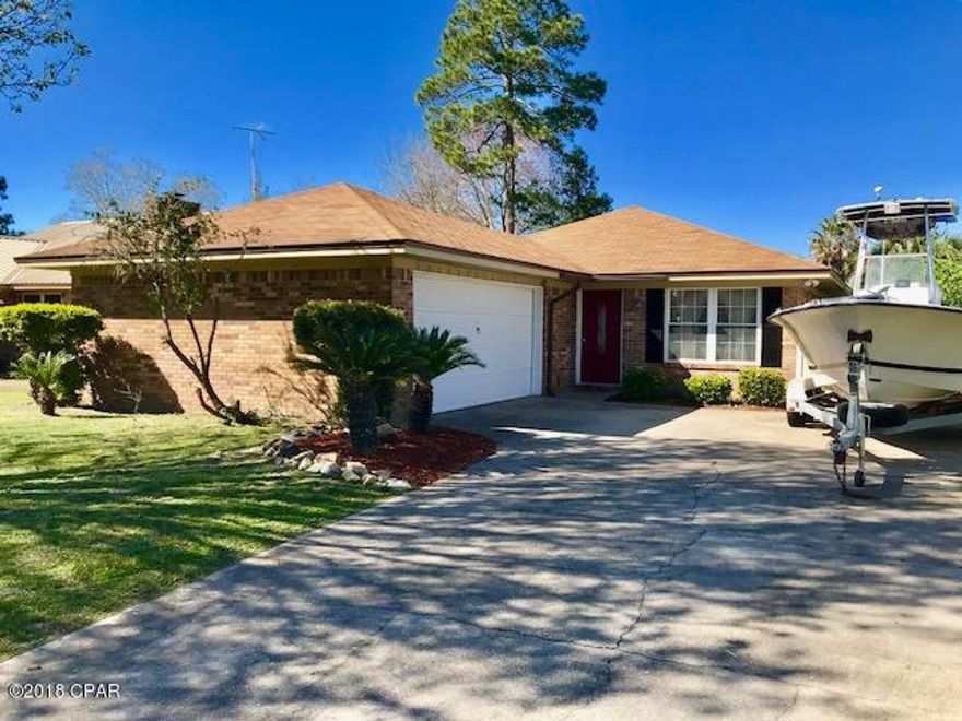 Charming home in Lynn Haven is now available! This would make the perfect starter home or retirement home. The location,near great schools, shopping, and restaurants. Exterior of home is all brick with just the right size front and back yard.Interior of the home features, laminate wood flooring in living area, tile in kitchen and bath, with carpet covering the bedroom floors. The kitchen was completely remodeled in 2009 along with the roof. This one is GREAT! Do not hesitate, because it will NOT LAST! All measurements and sizes are approximate, please verify if important.