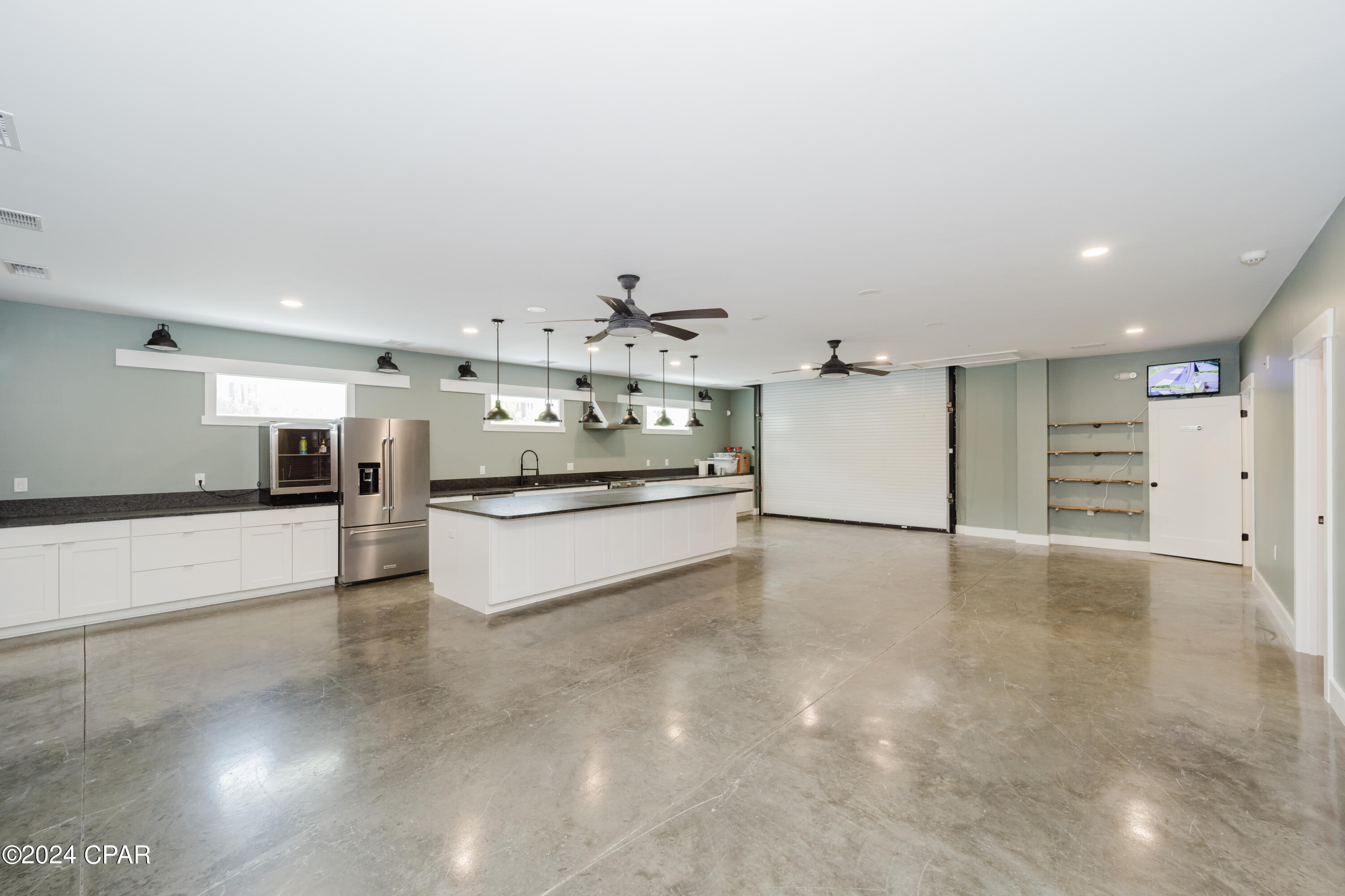 Beach Commerce Park - Commercial Sale