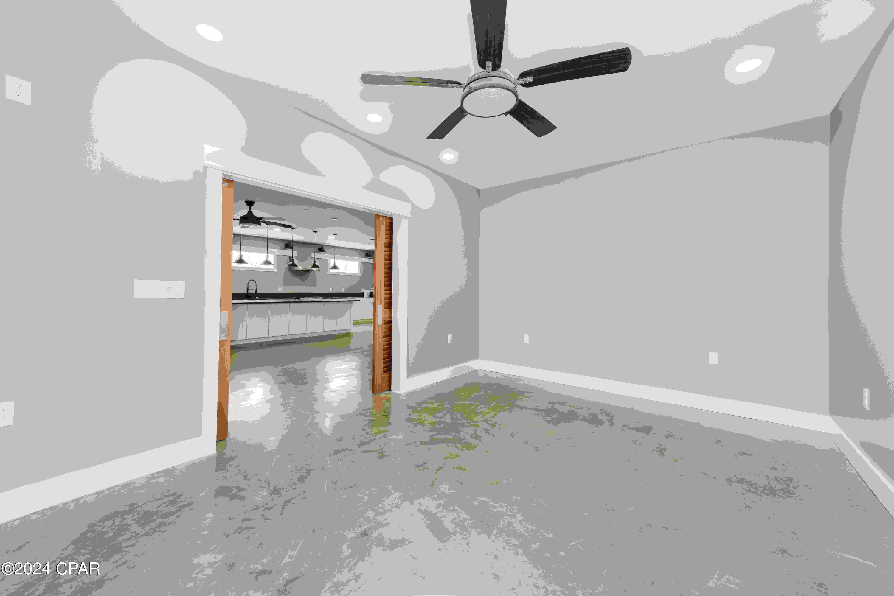 Beach Commerce Park - Commercial Sale