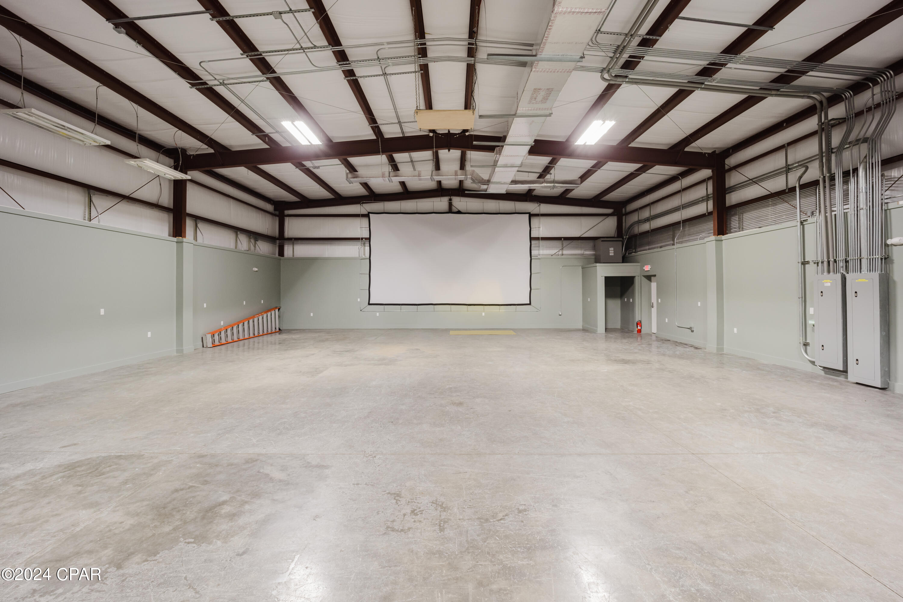 Beach Commerce Park - Commercial Sale