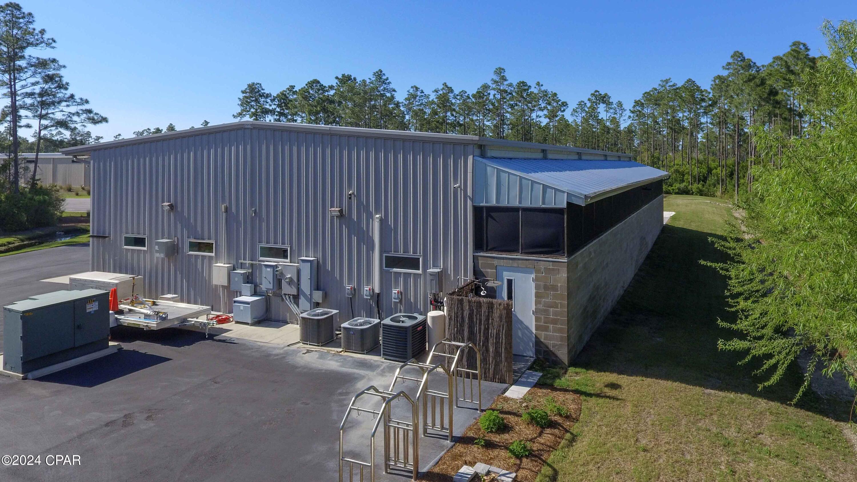 Beach Commerce Park - Commercial Sale