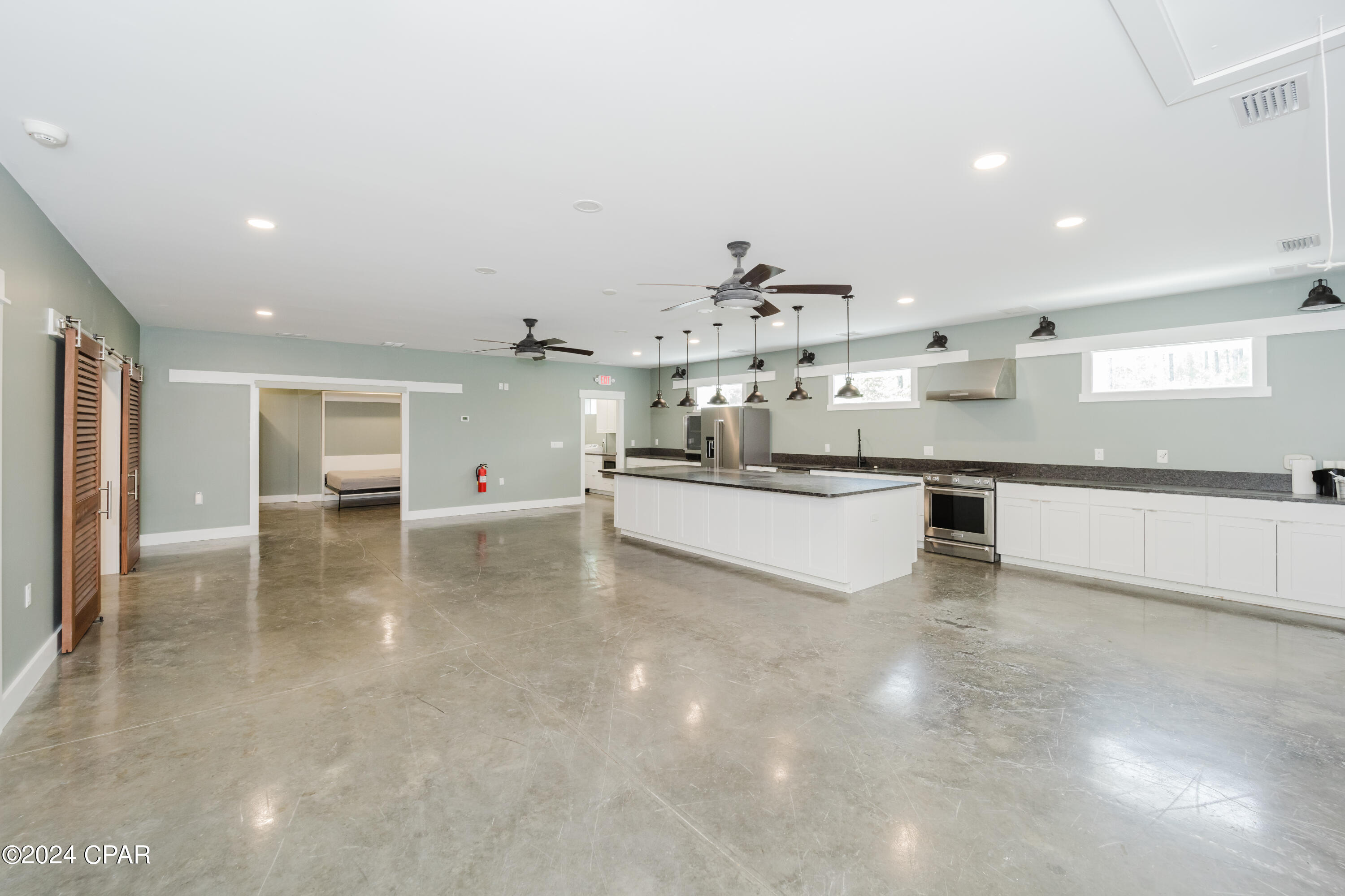 Beach Commerce Park - Commercial Sale