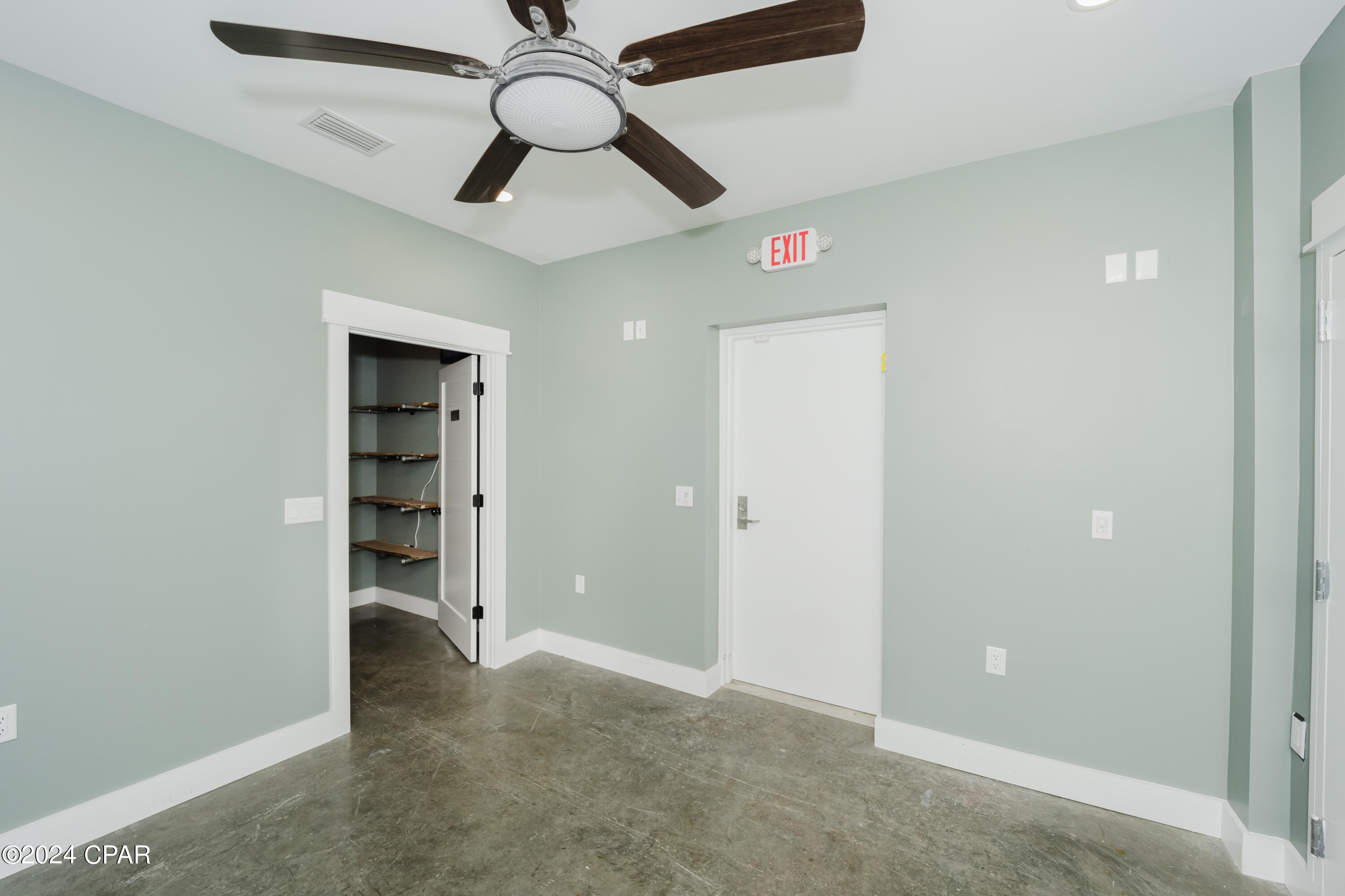 Beach Commerce Park - Commercial Sale