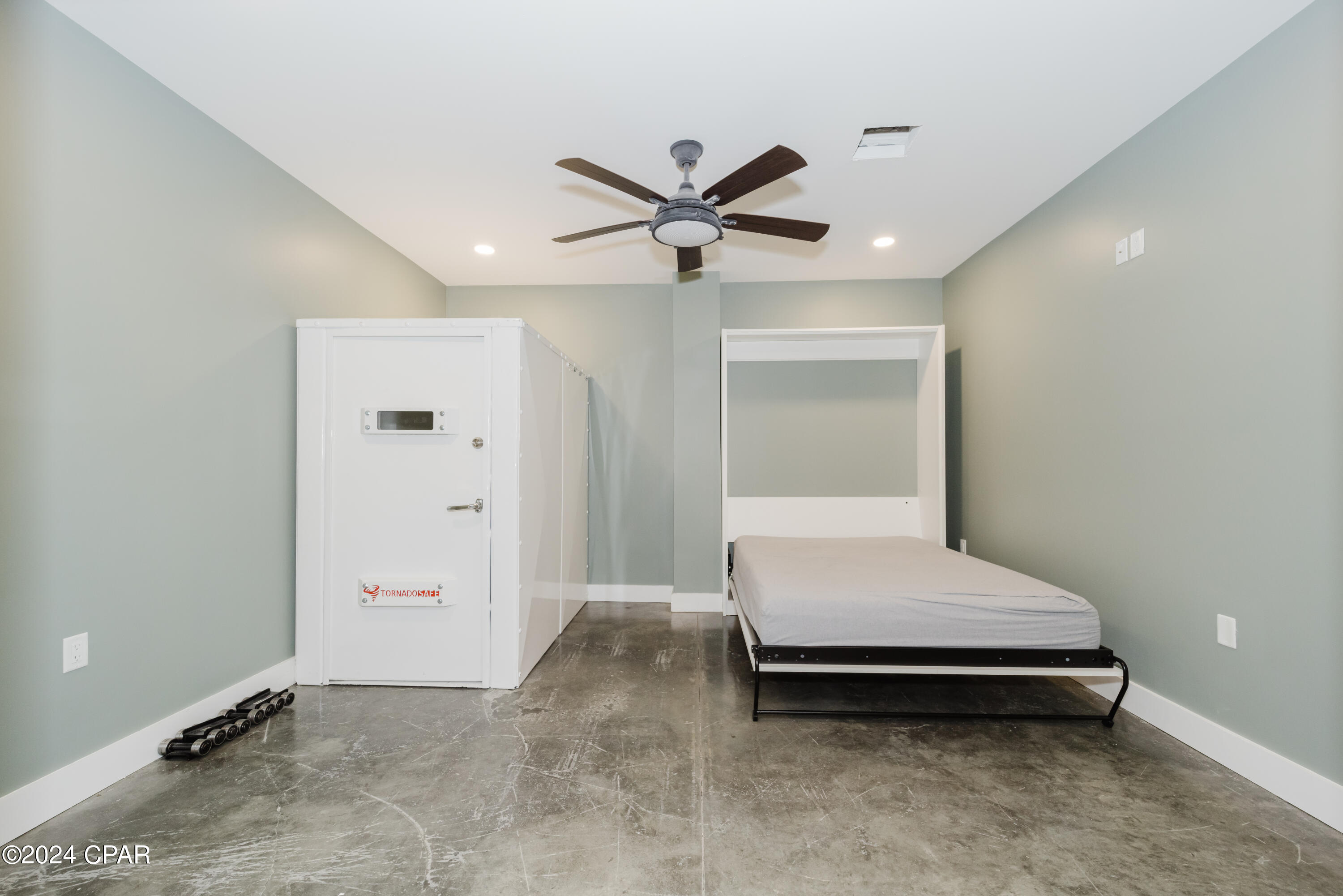 Beach Commerce Park - Commercial Sale