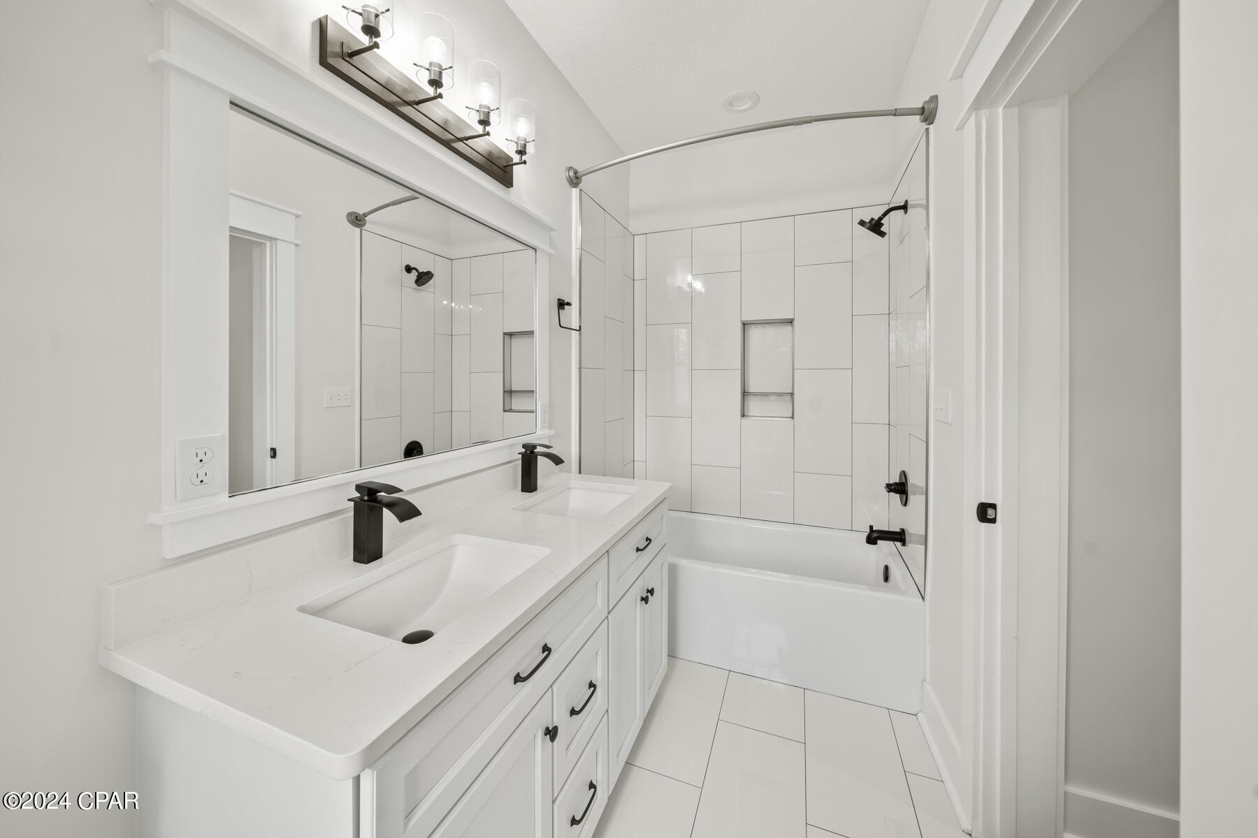 Sanctuary Beach - Residential Lease