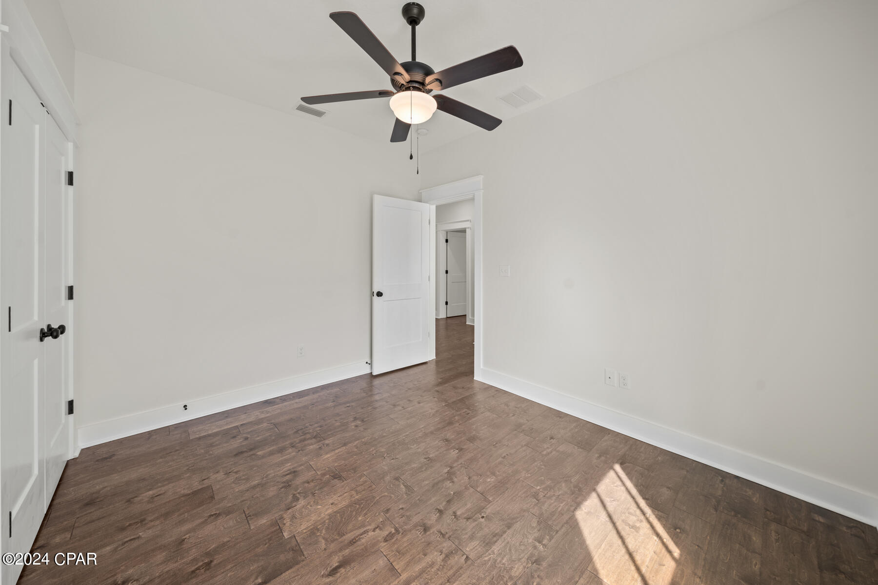 Sanctuary Beach - Residential Lease