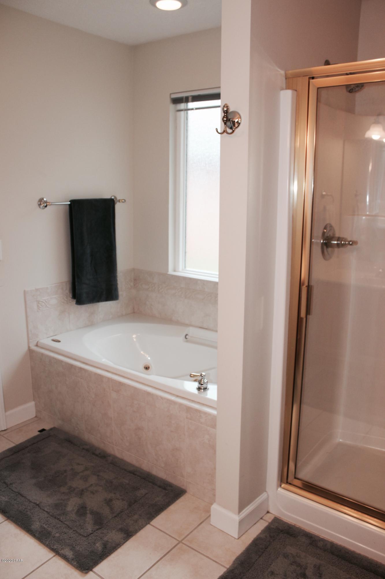 Hidden Pines Phase VI - Residential Lease