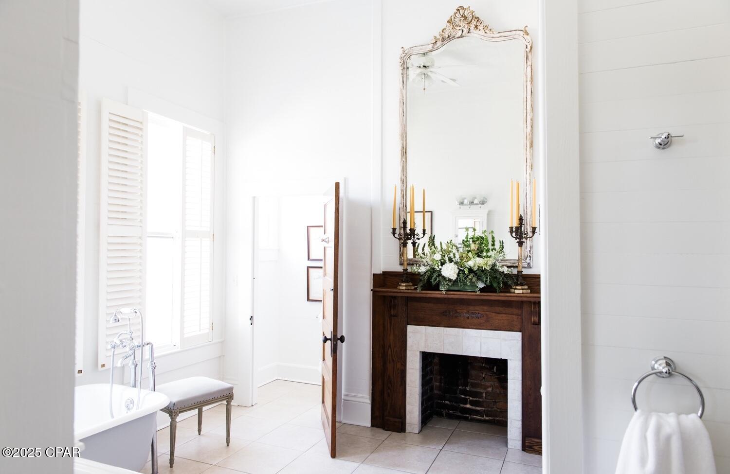 Camp Palms - Residential