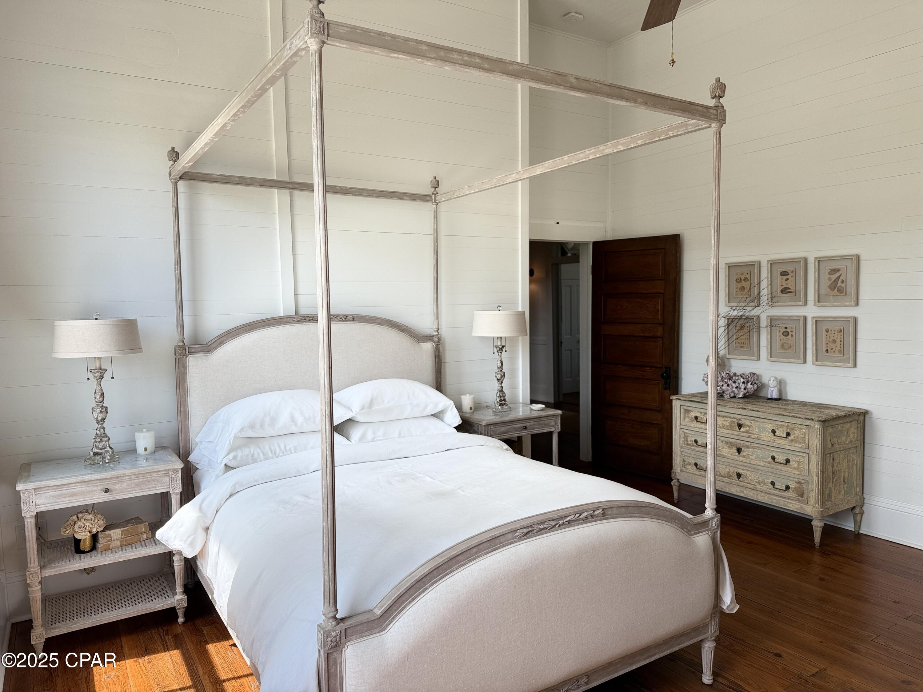 Camp Palms - Residential