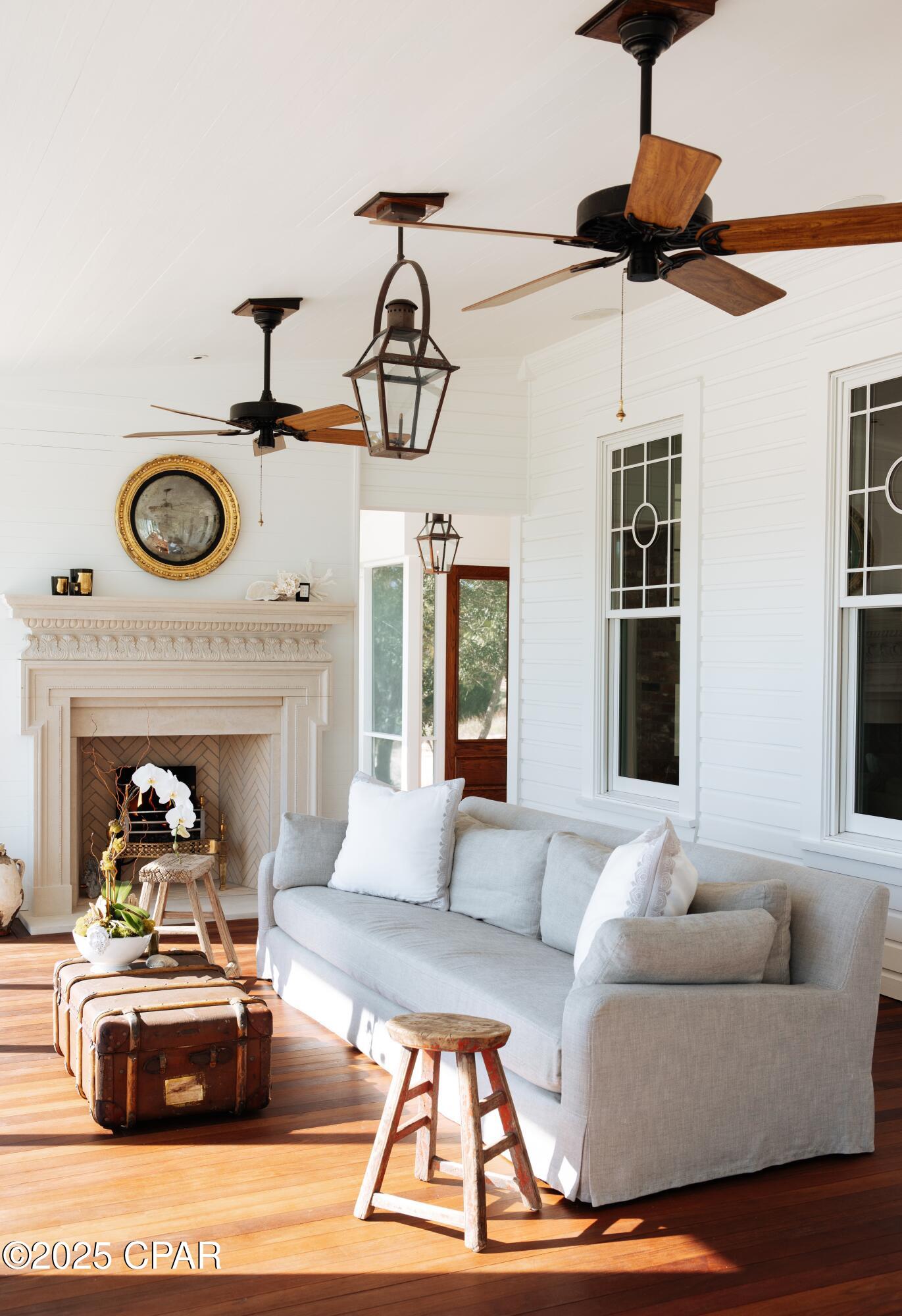 Camp Palms - Residential