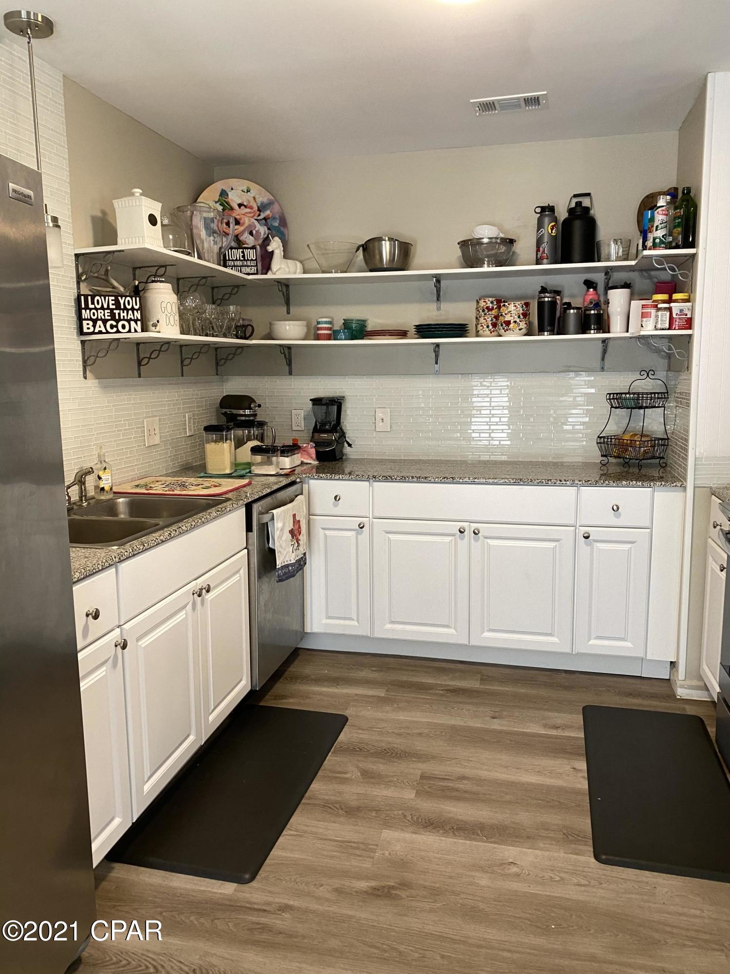 [No Recorded Subdiv] - Residential Lease