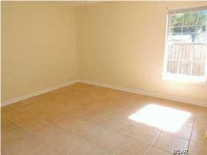 Hutchison's 1st To Bahama Bch - Residential