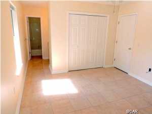 Hutchison's 1st To Bahama Bch - Residential