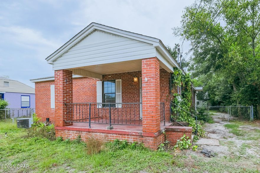 BRAND NEW HVAC Installed GREAT starter or Investment property close to St. Andrews Downtown. This DUPLEX can easily be converted into a detach SINGLE family home (3/2), or live in one and rent the other. Currently the back unit is a 1/1 with full kitchen, living and laundry room with an access door to the backyard (total 340sqft) and a front unit 2/1 plus kitchen (812sqft). All measurements are approximate, please verify if important.