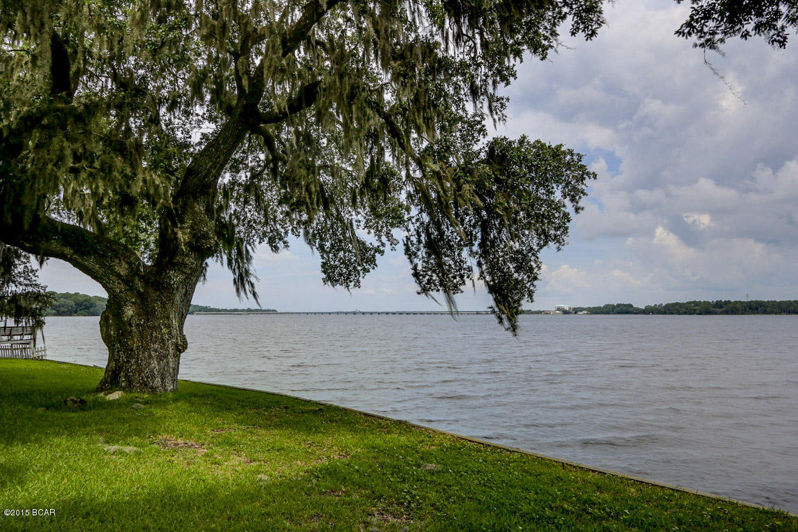 Bay Breeze - Residential