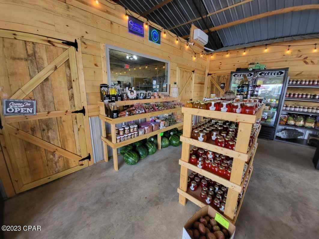 [No Recorded Subdiv] - Commercial Sale