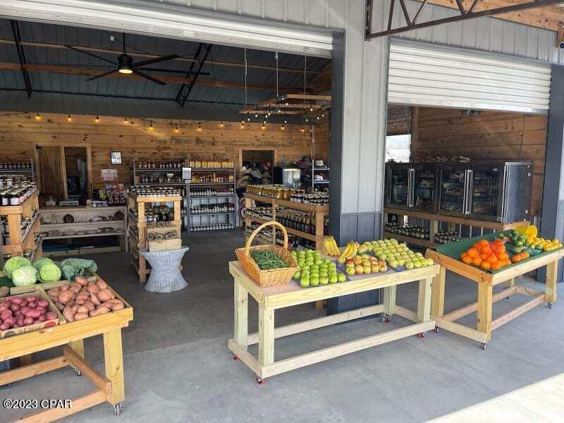 [No Recorded Subdiv] - Commercial Sale