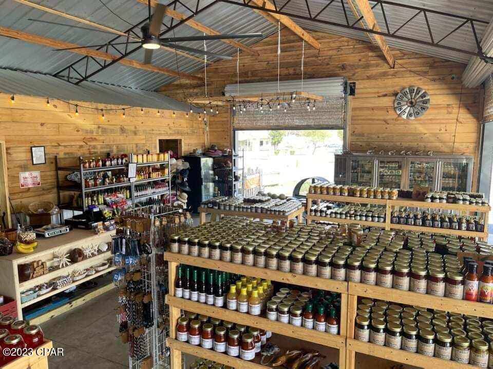 [No Recorded Subdiv] - Commercial Sale