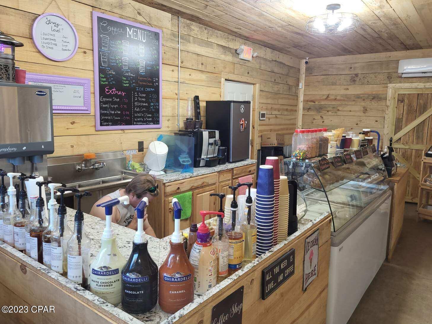 [No Recorded Subdiv] - Commercial Sale