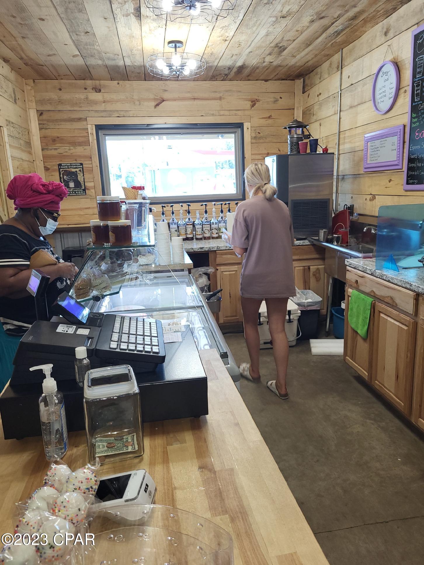 [No Recorded Subdiv] - Commercial Sale