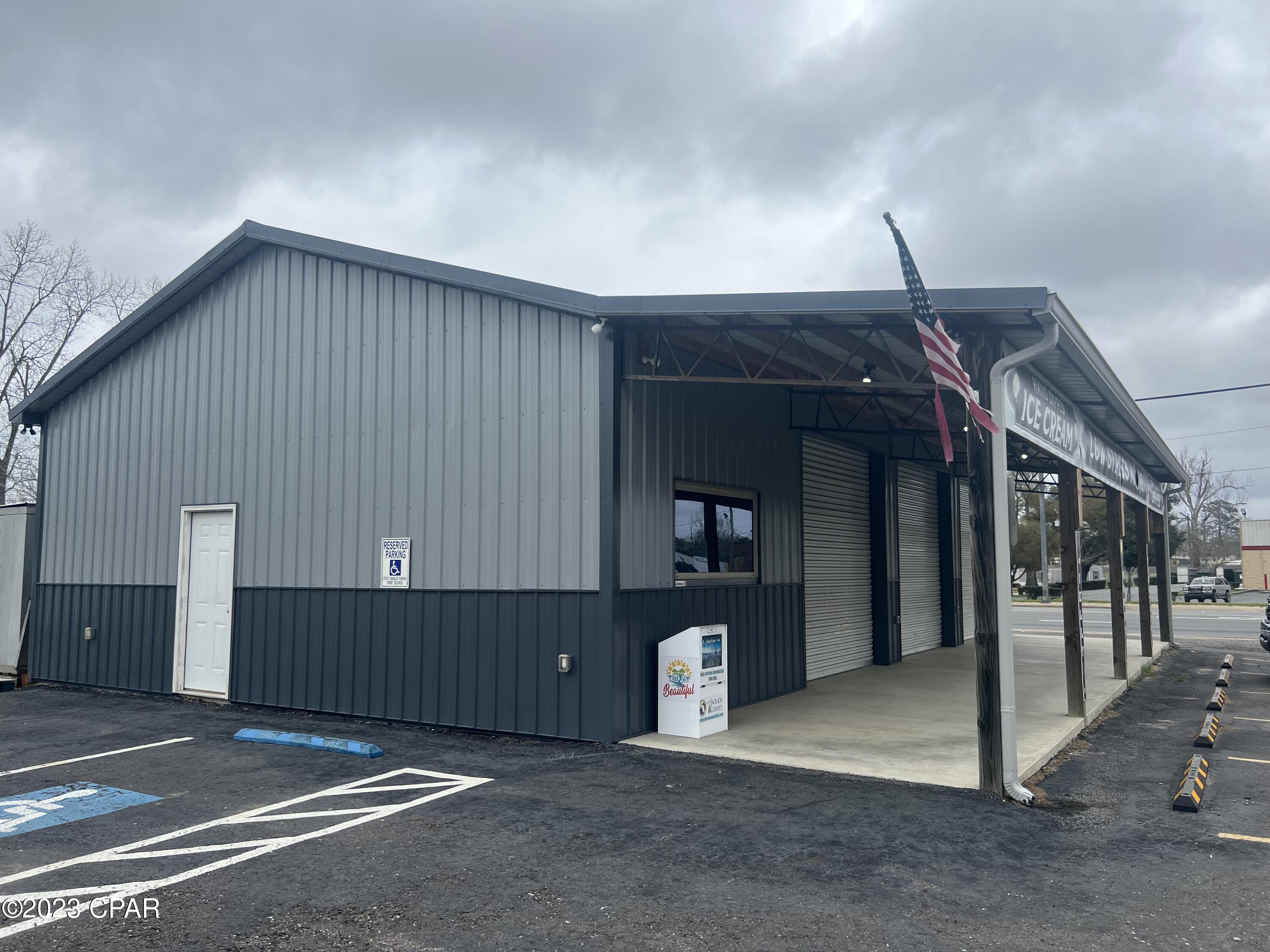 [No Recorded Subdiv] - Commercial Sale