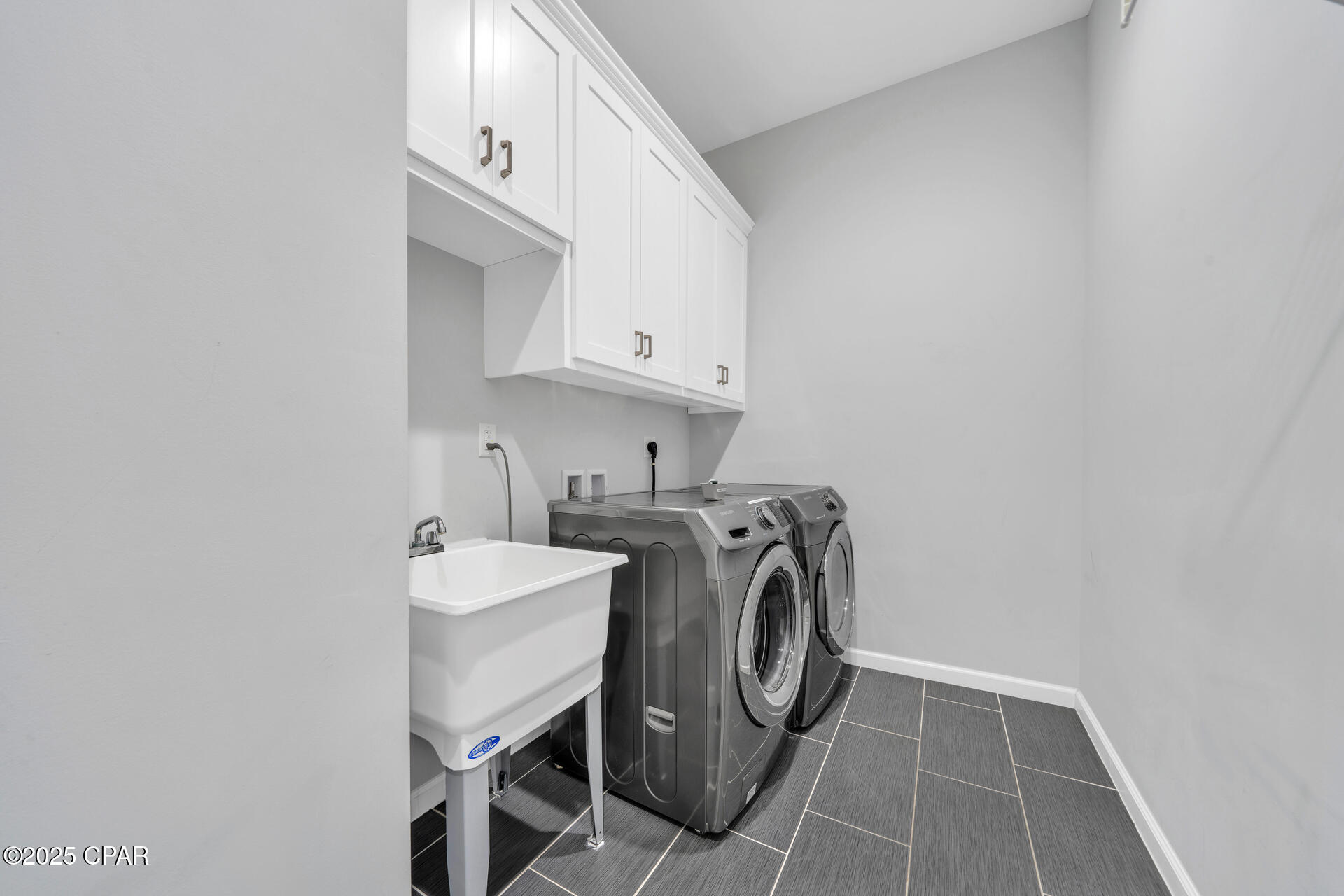 Lyndell By The Sea - Residential