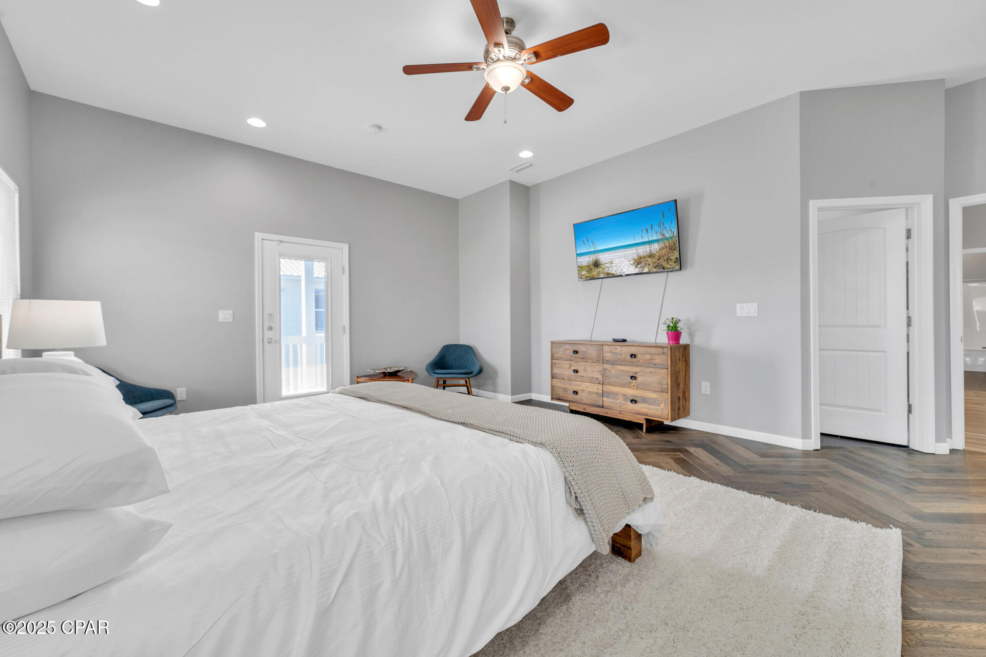 Lyndell By The Sea - Residential