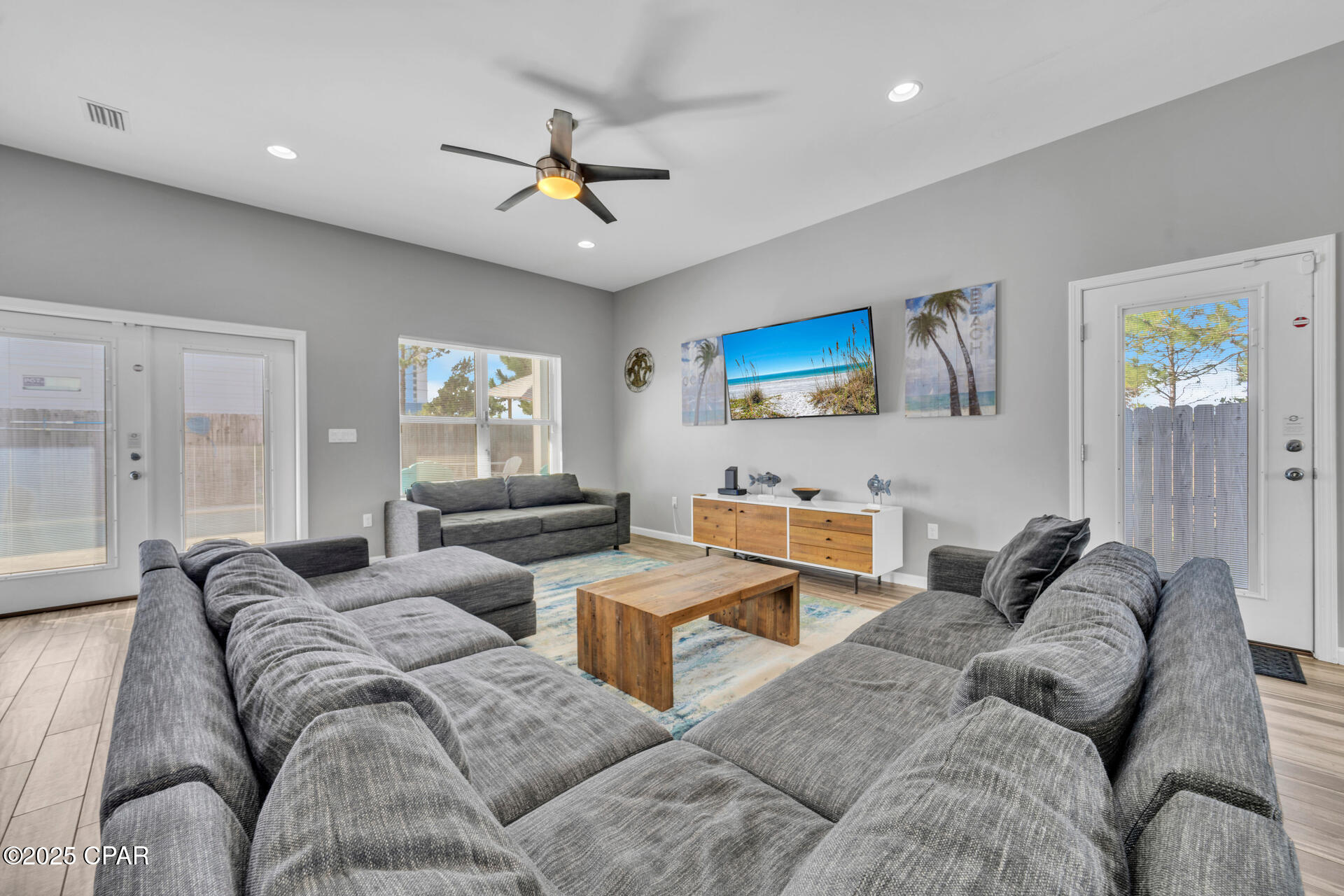 Lyndell By The Sea - Residential