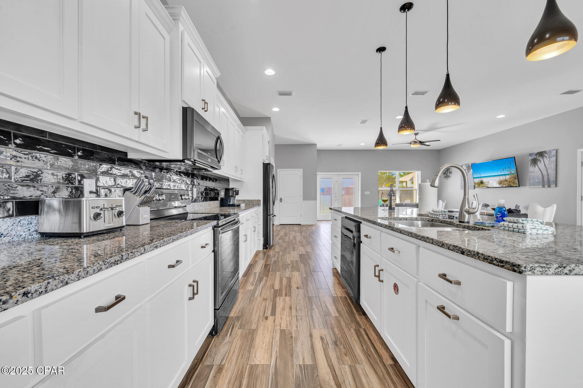 Lyndell By The Sea - Residential