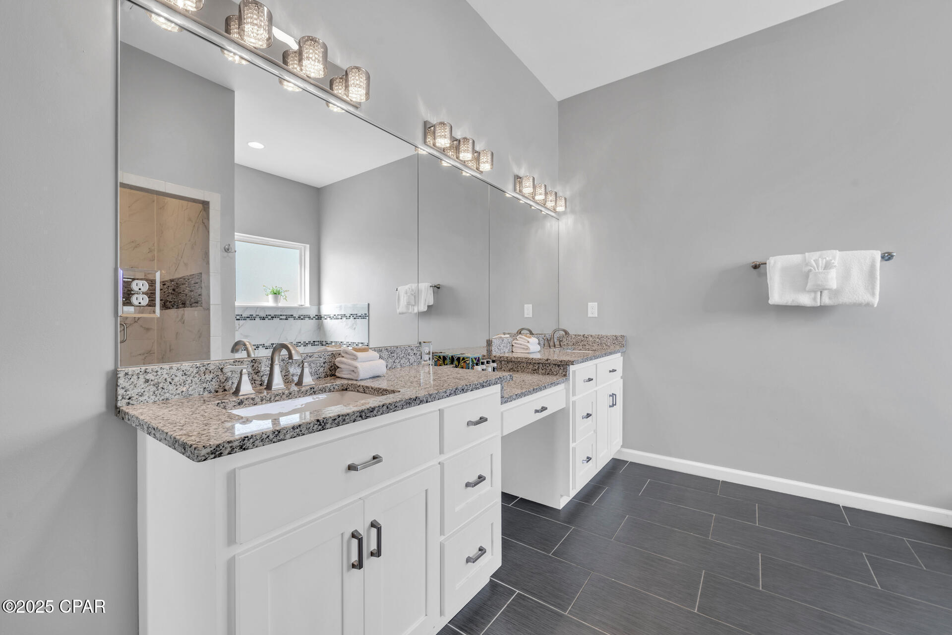 Lyndell By The Sea - Residential