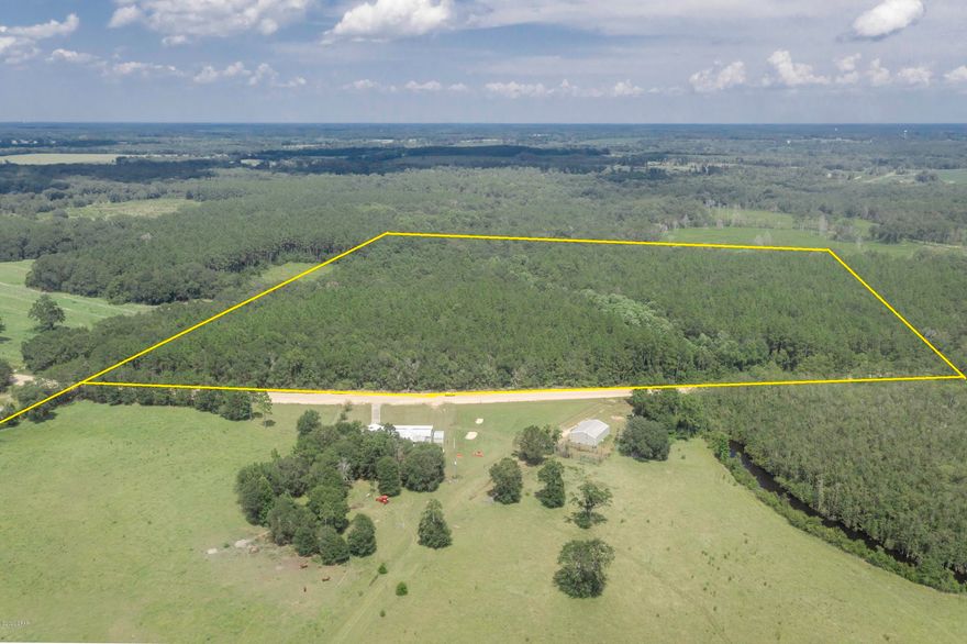 This 32.9 acre parcel is wooded, but the possibilities are endless.  There is a stream on the property.  Hunter's paradise!!!!