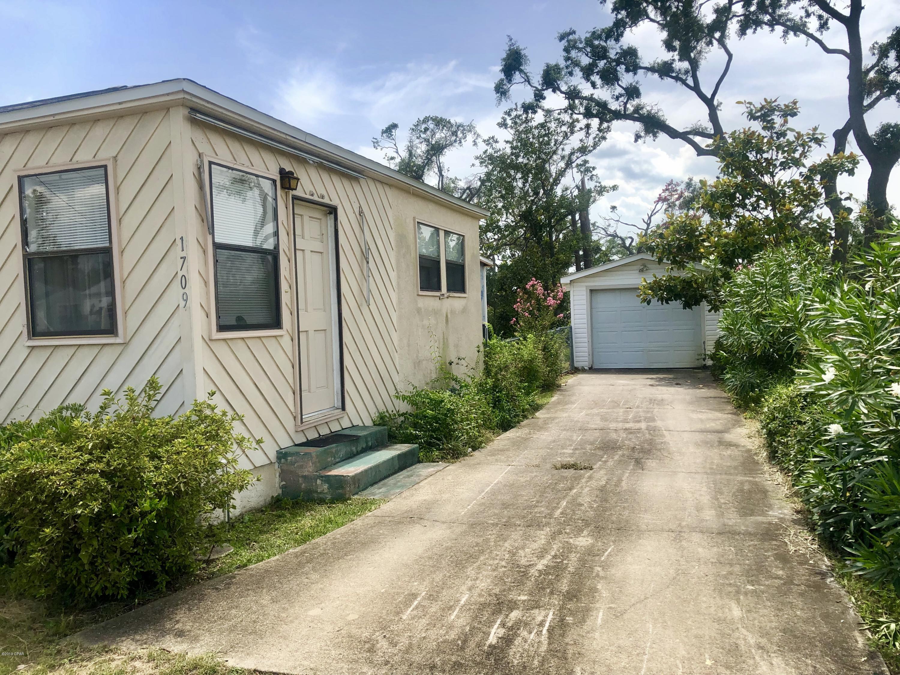 [No Recorded Subdiv] - Residential