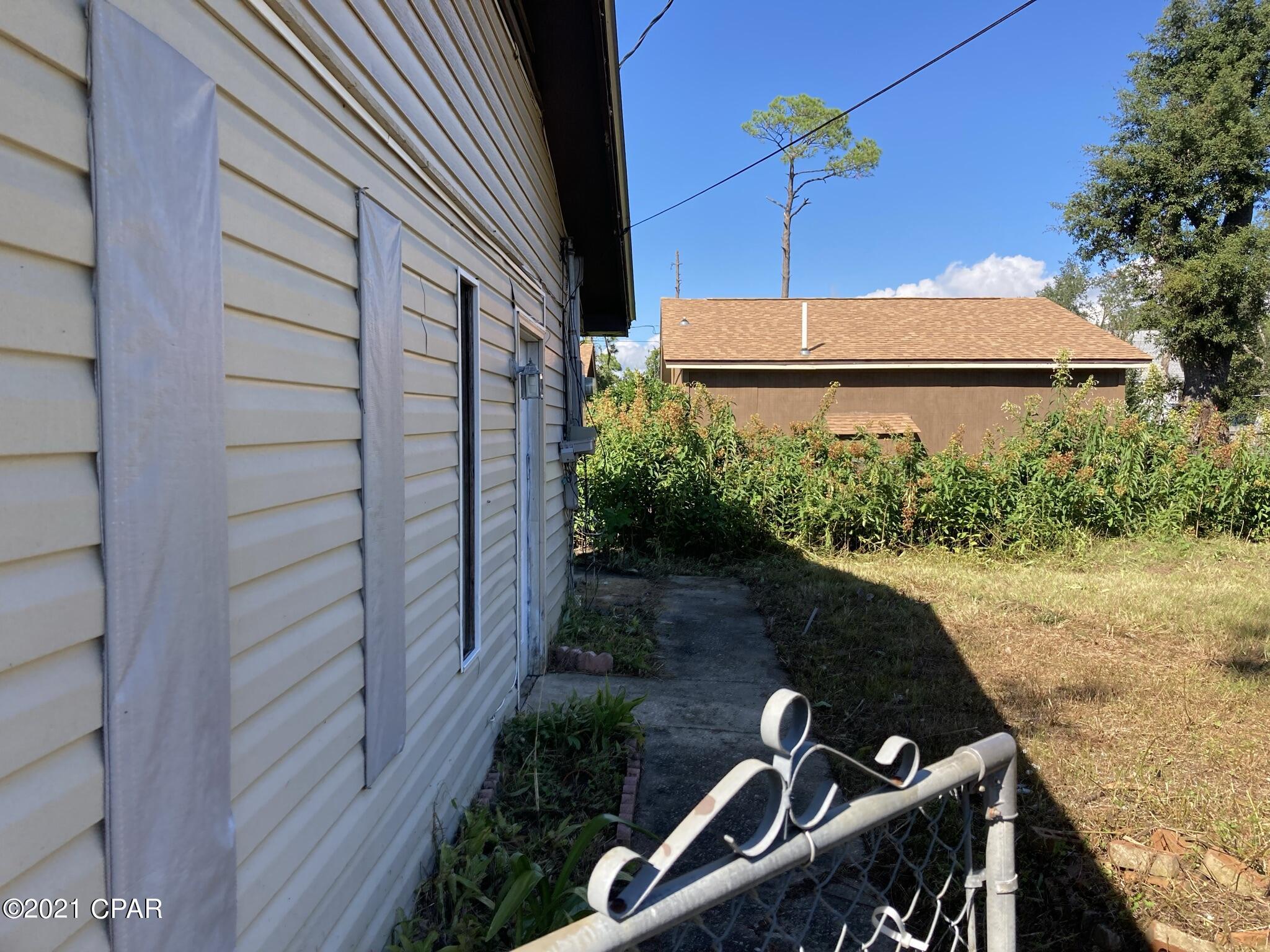 [No Recorded Subdiv] - Residential