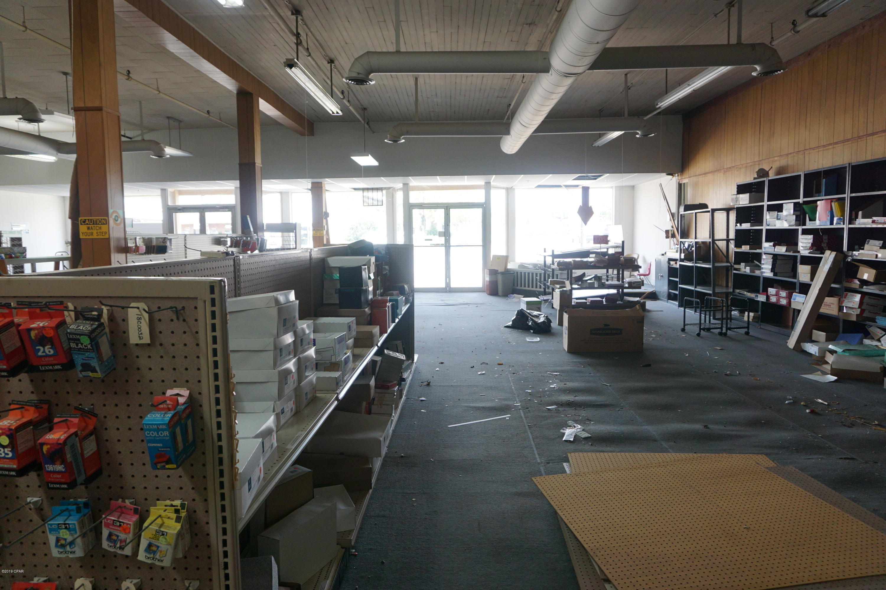 [No Recorded Subdiv] - Commercial Sale