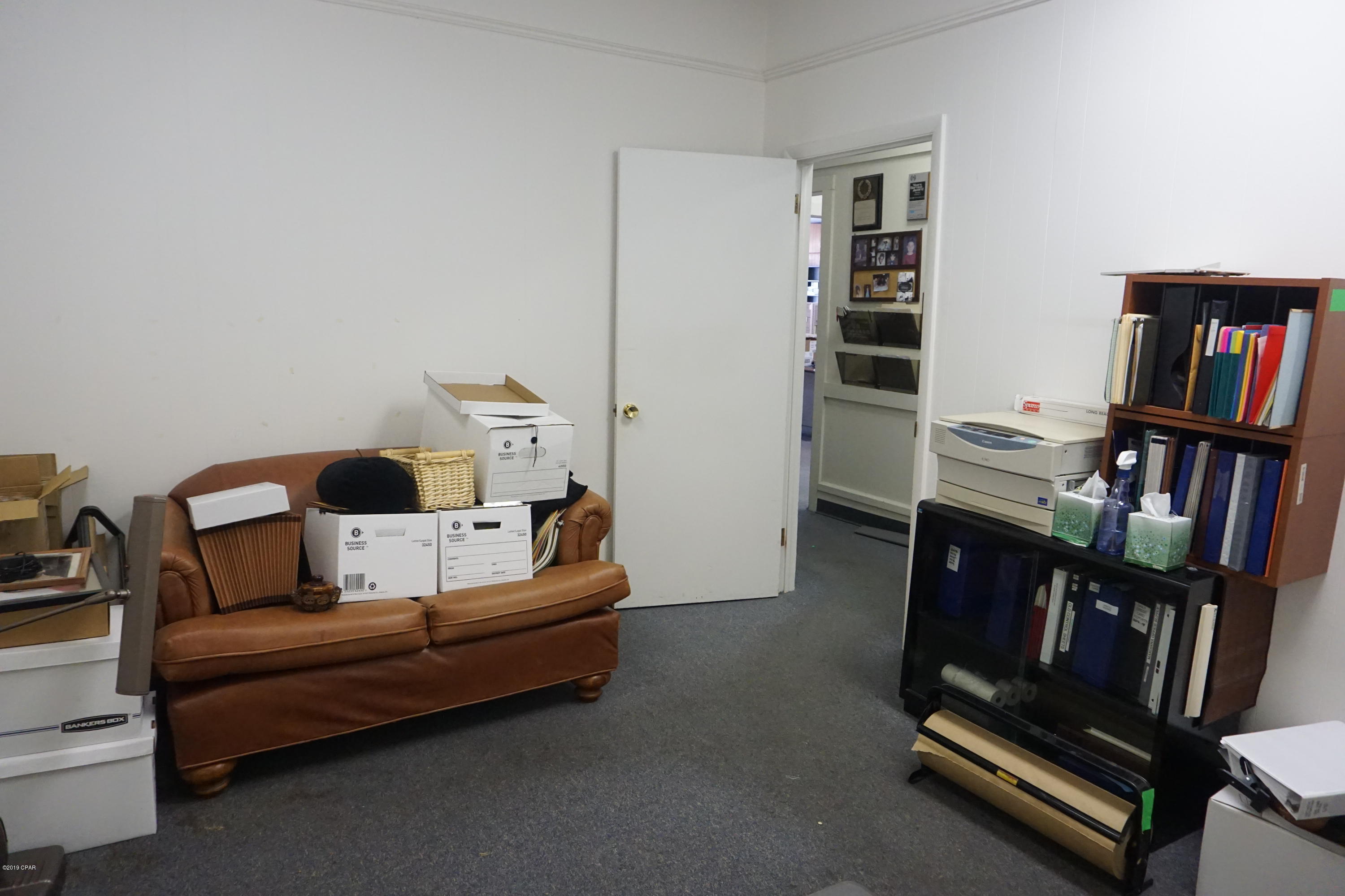 [No Recorded Subdiv] - Commercial Sale