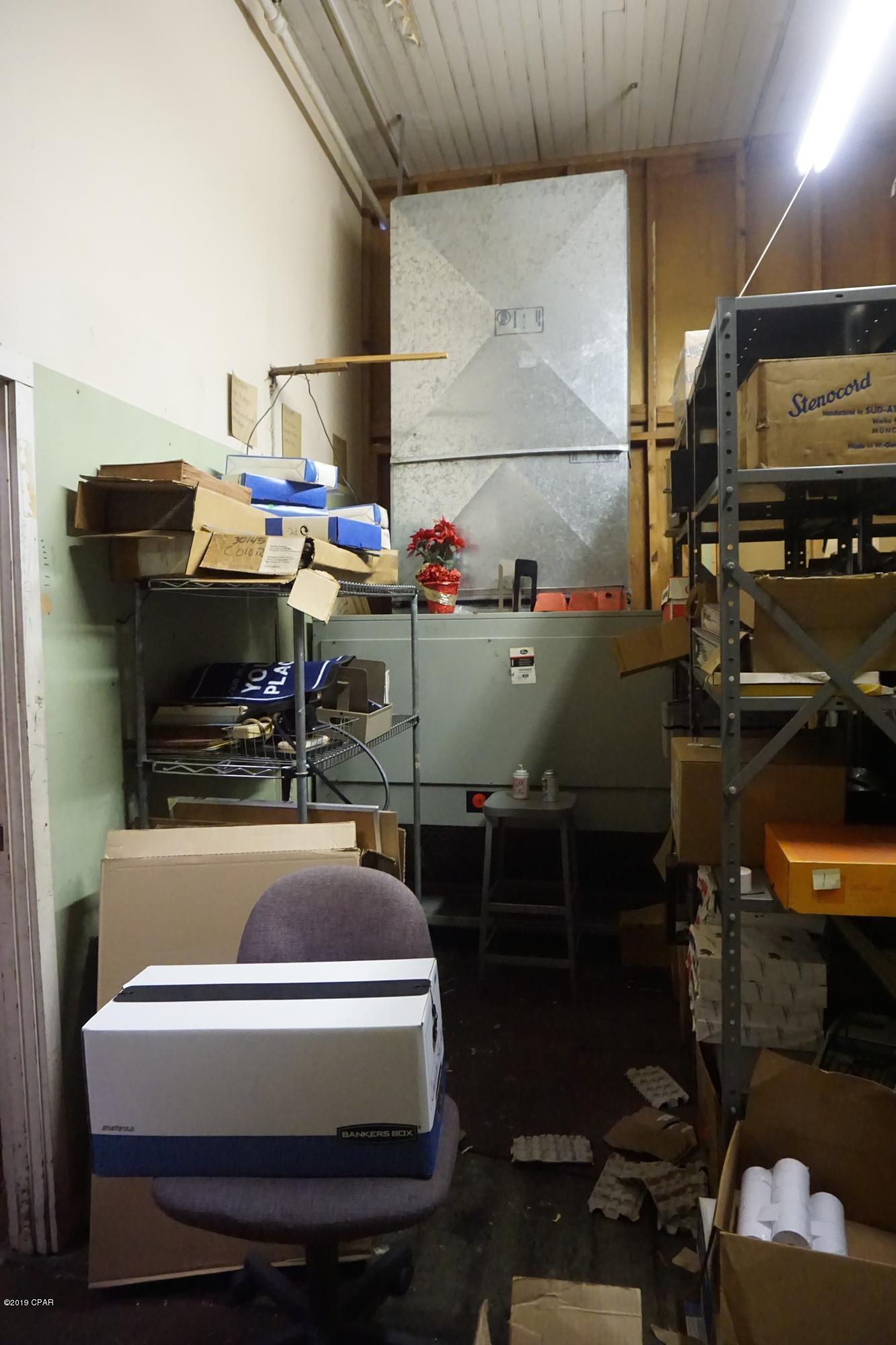 [No Recorded Subdiv] - Commercial Sale