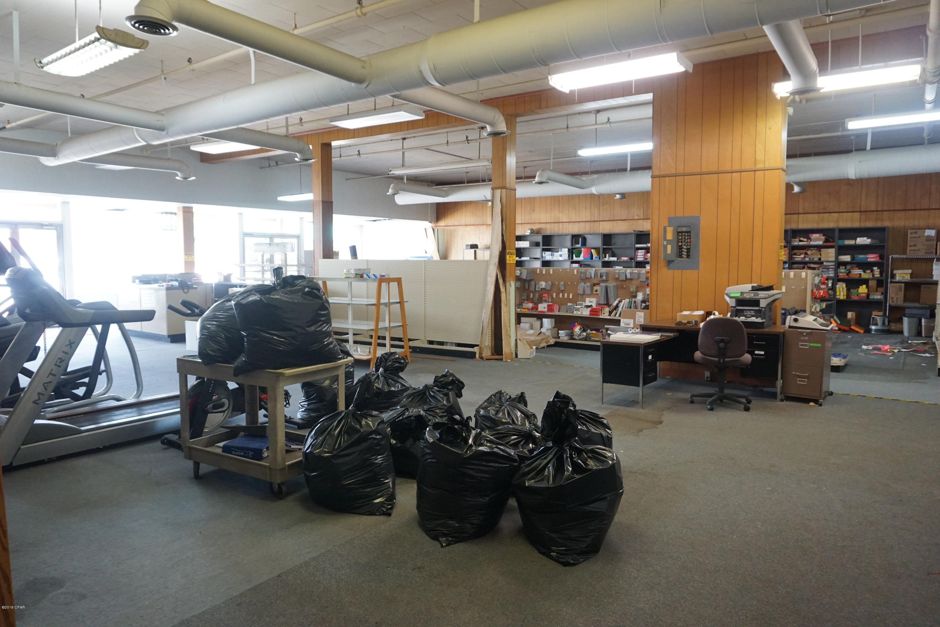 [No Recorded Subdiv] - Commercial Sale